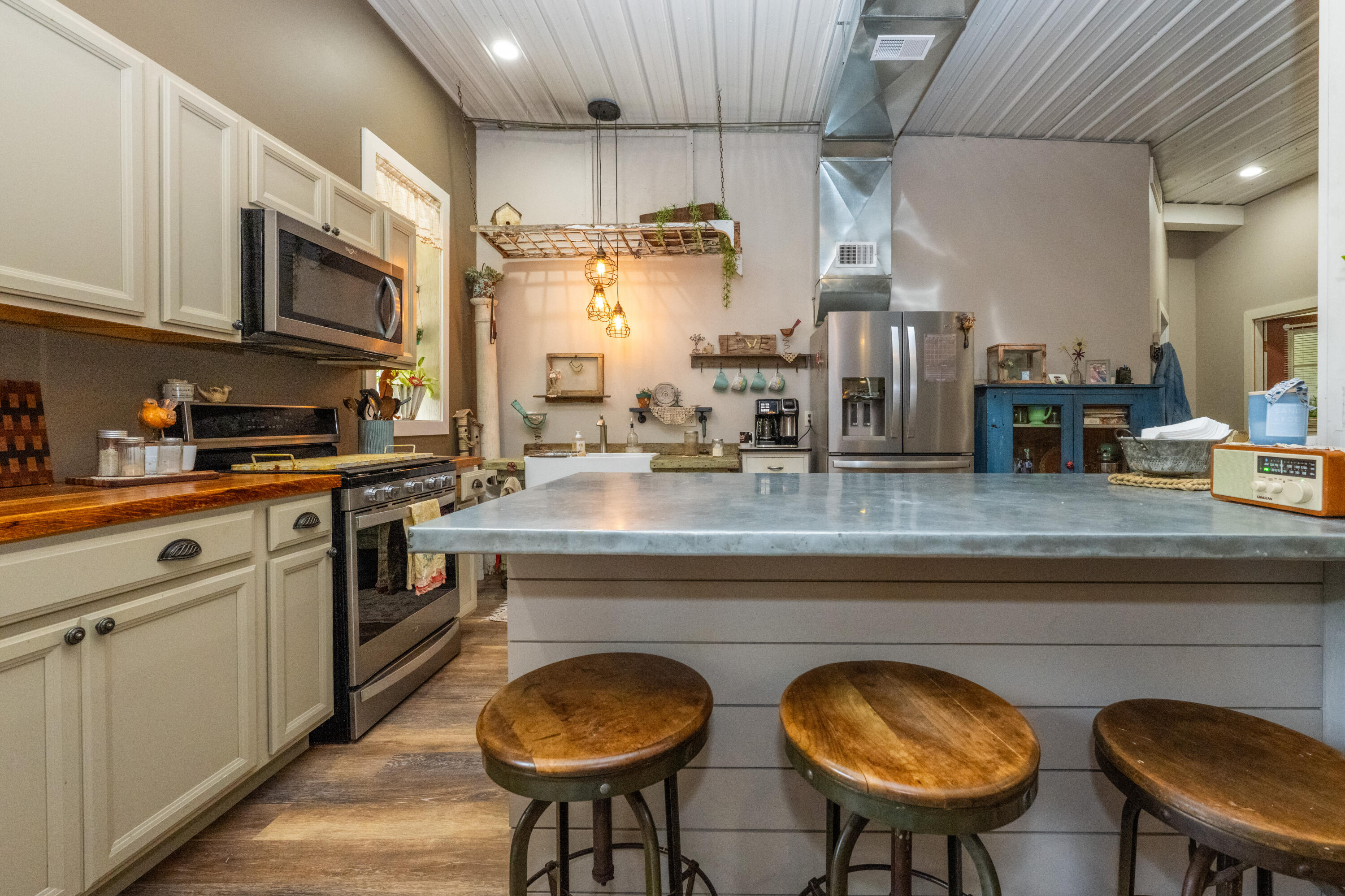 135 W St Joseph Street Coloma MI 49038