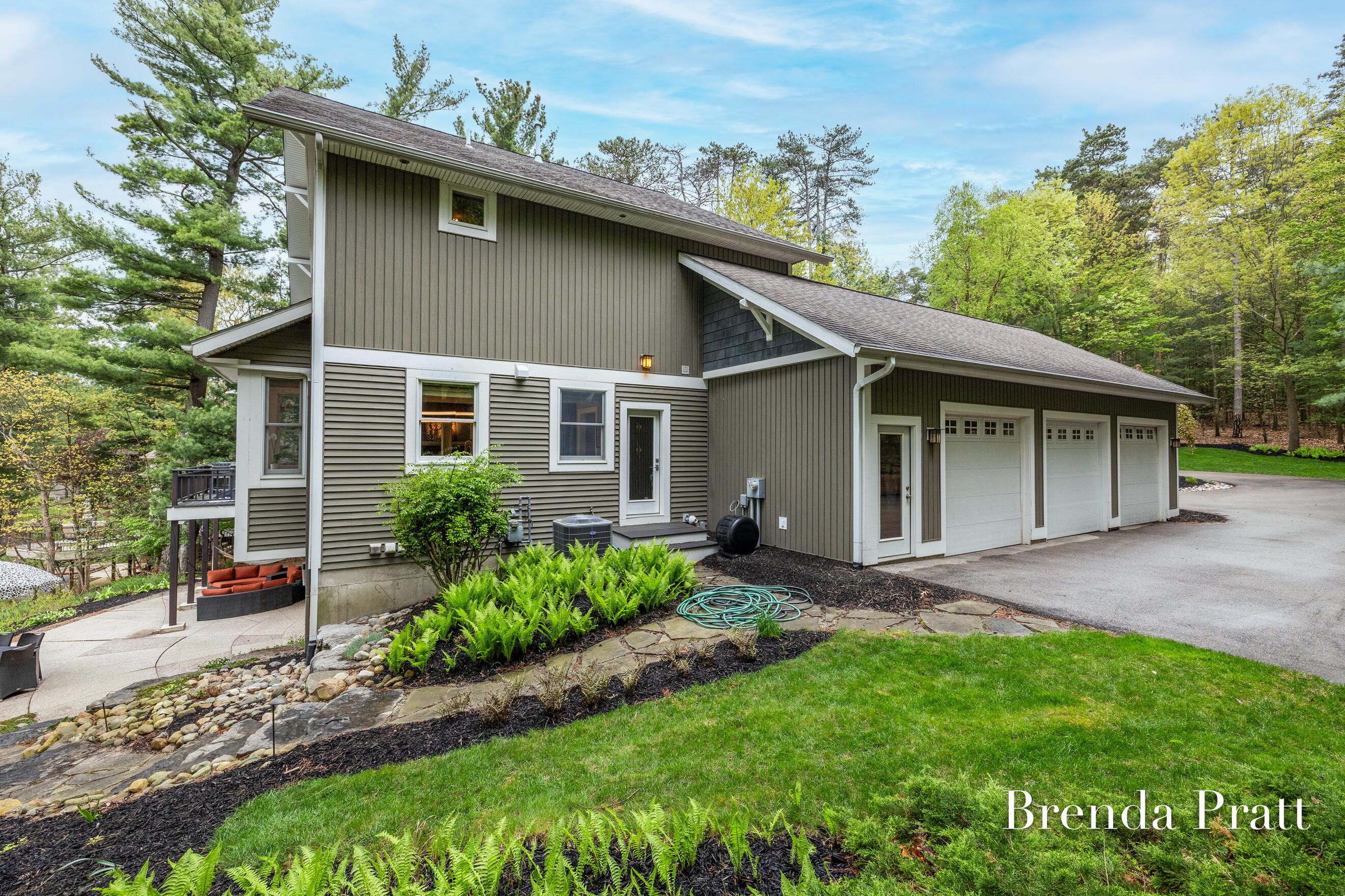 2100 Timber Point Drive SE Ada MI 49301