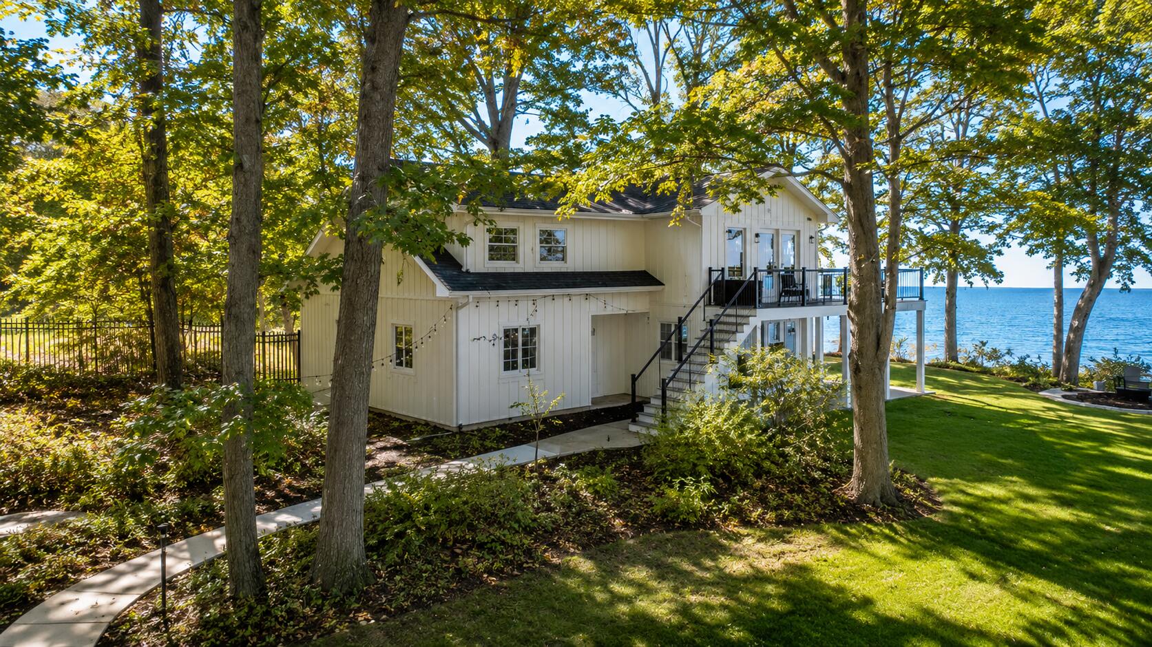 1722 Lake Michigan Drive Fennville MI 49408
