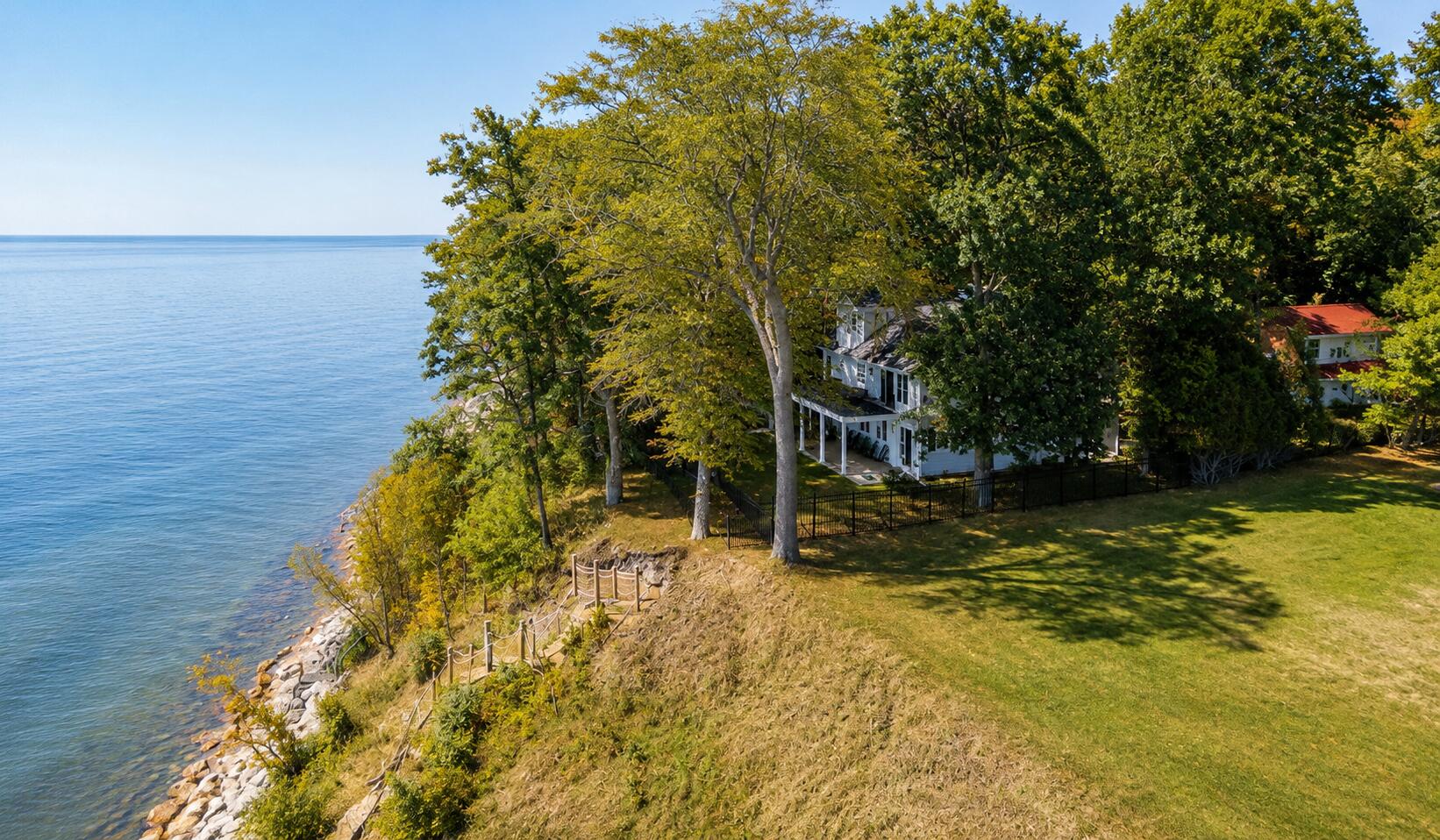 1722 Lake Michigan Drive Fennville MI 49408