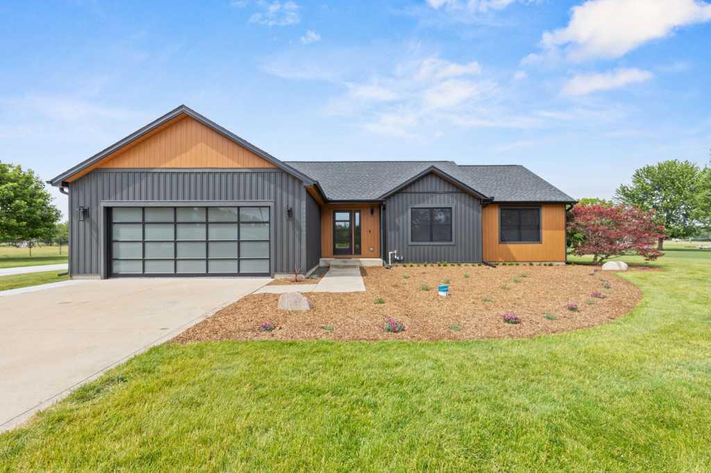 20872 State Line Road Edwardsburg MI 49112