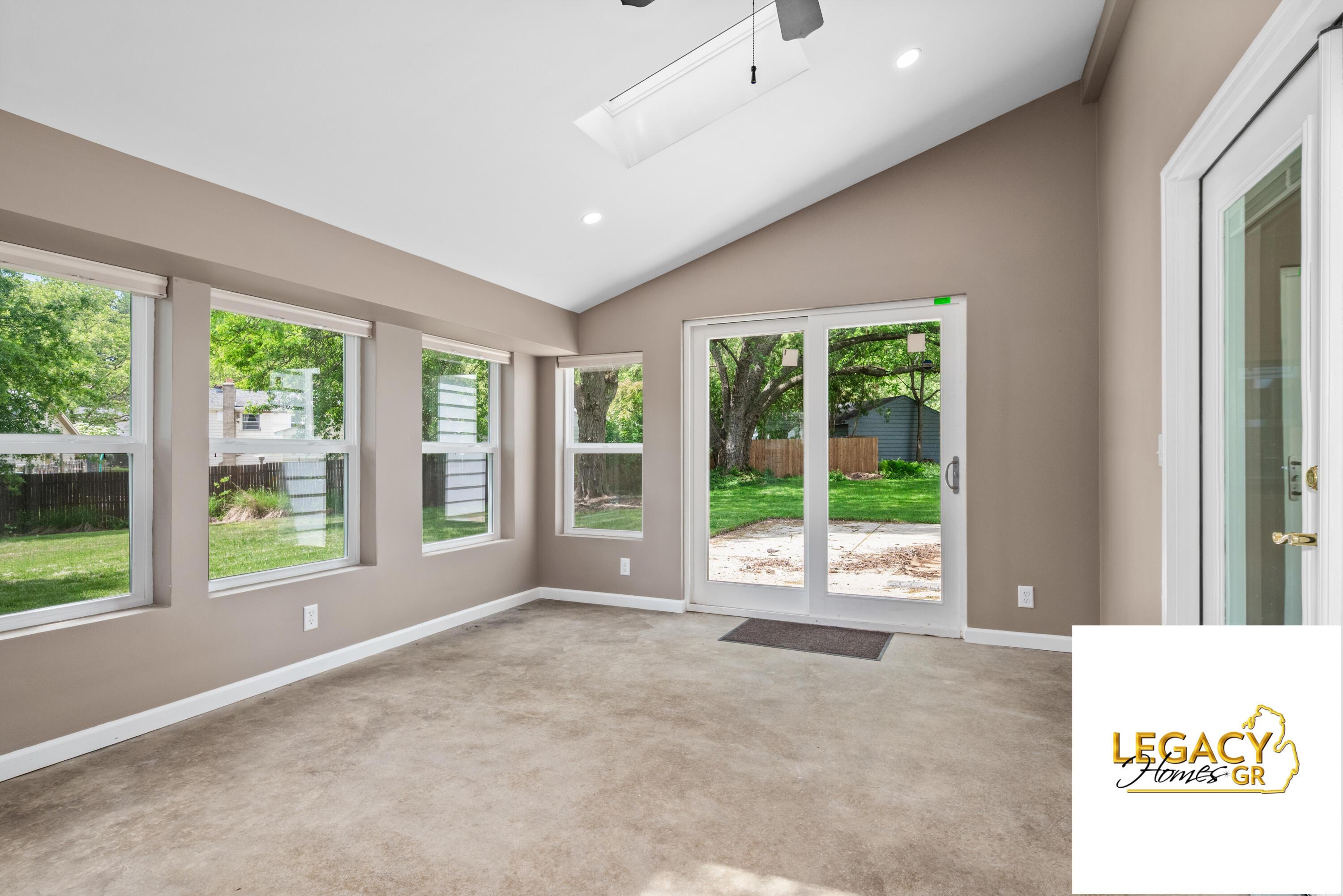 1646 Rose Parkway SE Grand Rapids MI 49506