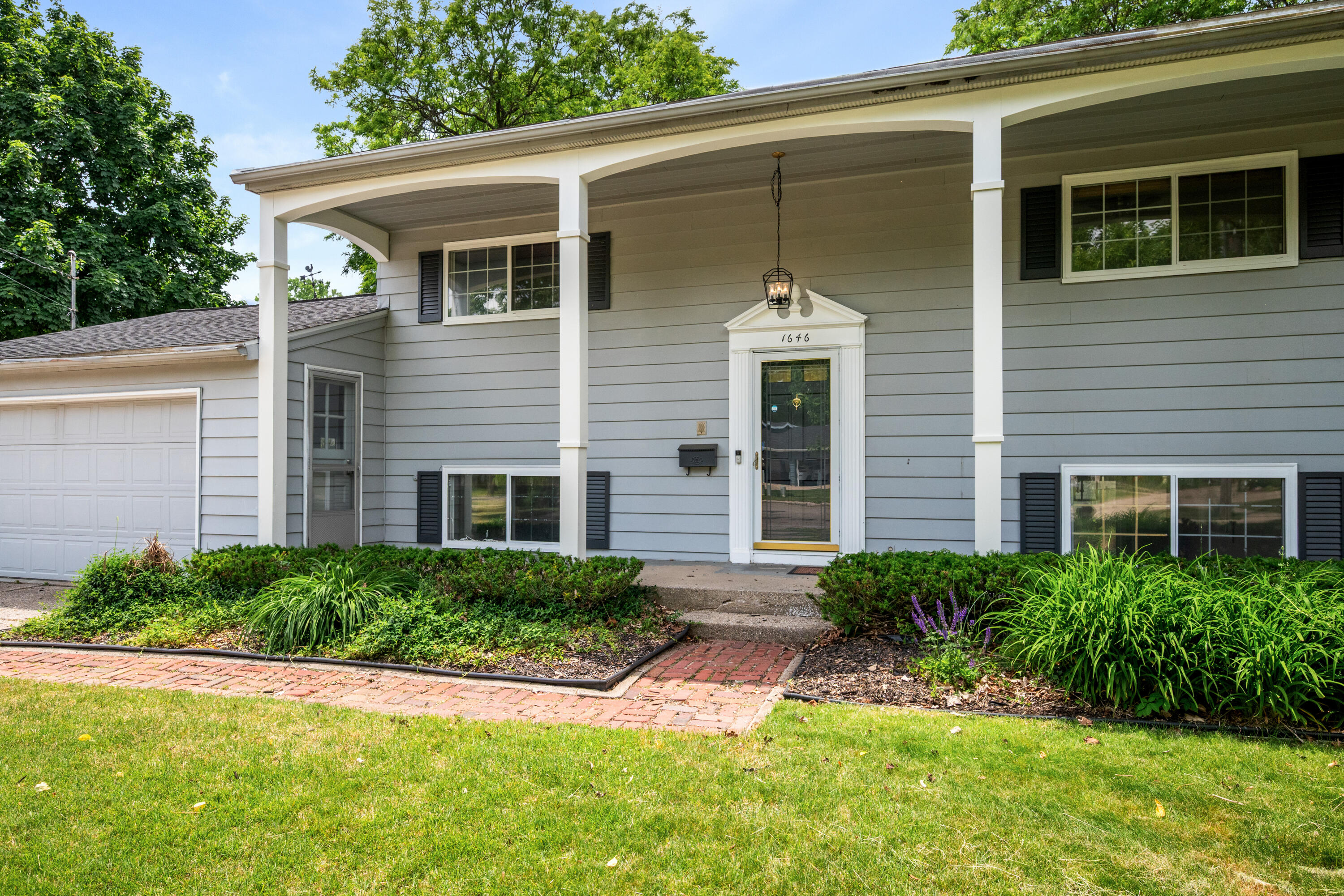 1646 Rose Parkway SE Grand Rapids MI 49506