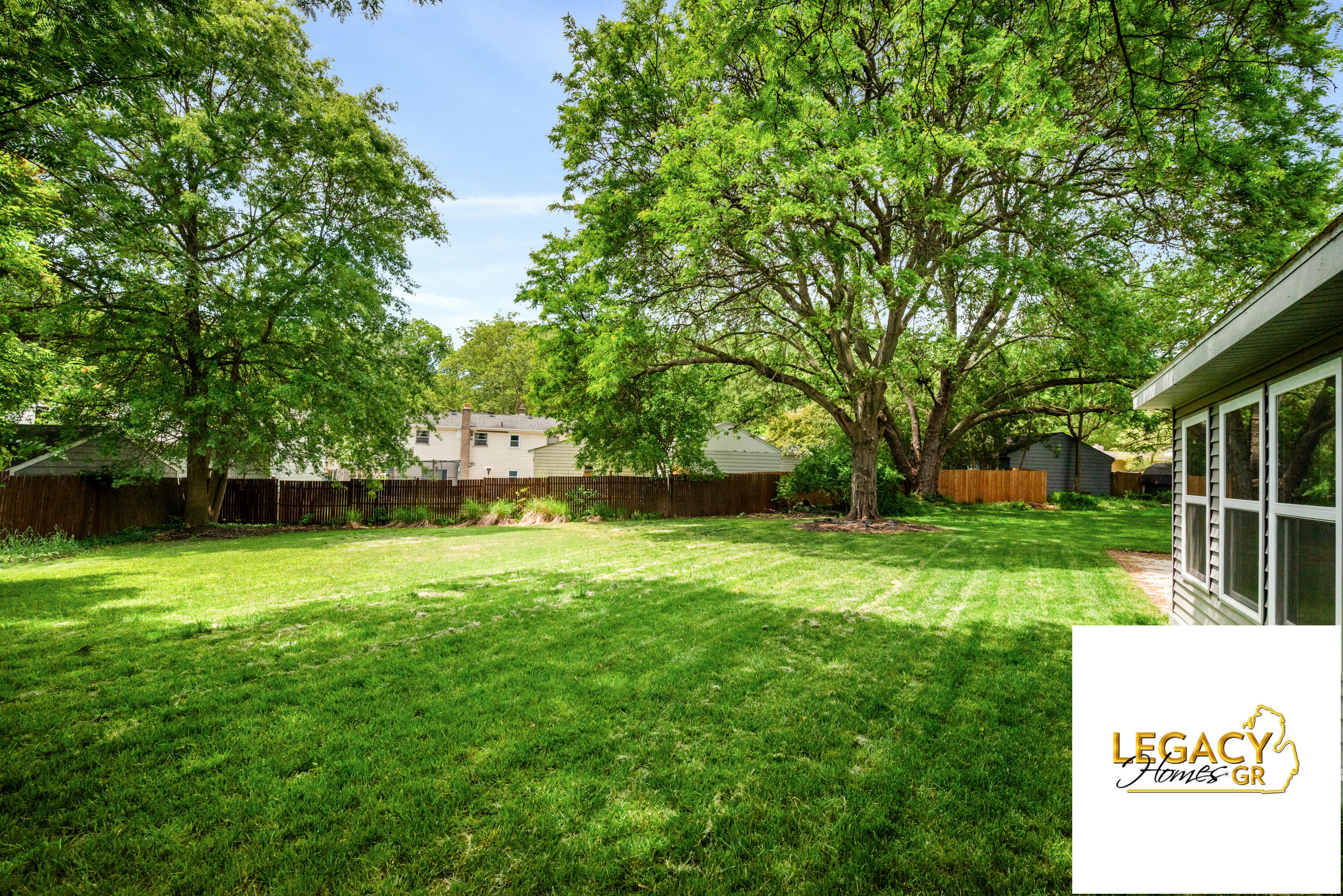 1646 Rose Parkway SE Grand Rapids MI 49506