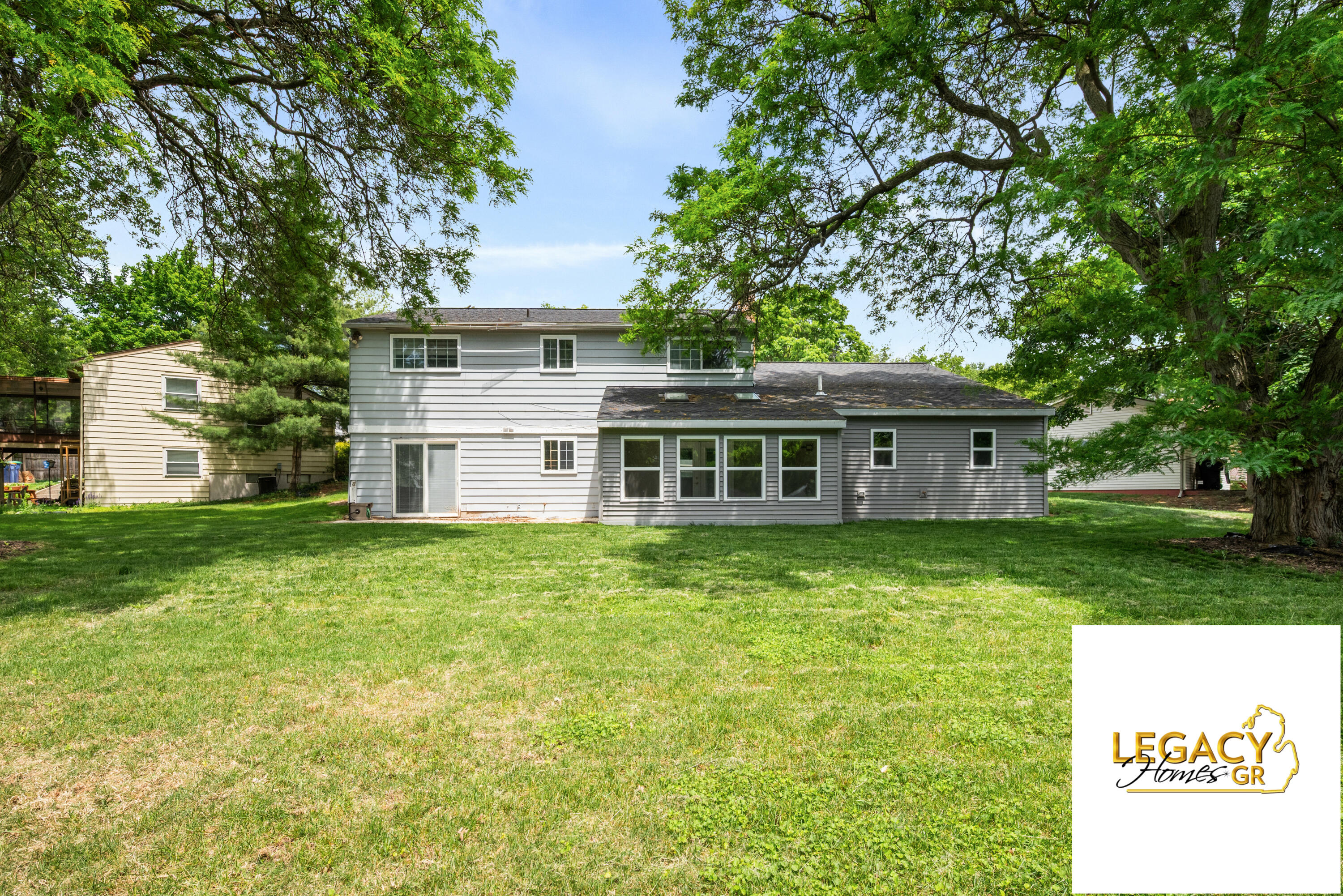1646 Rose Parkway SE Grand Rapids MI 49506
