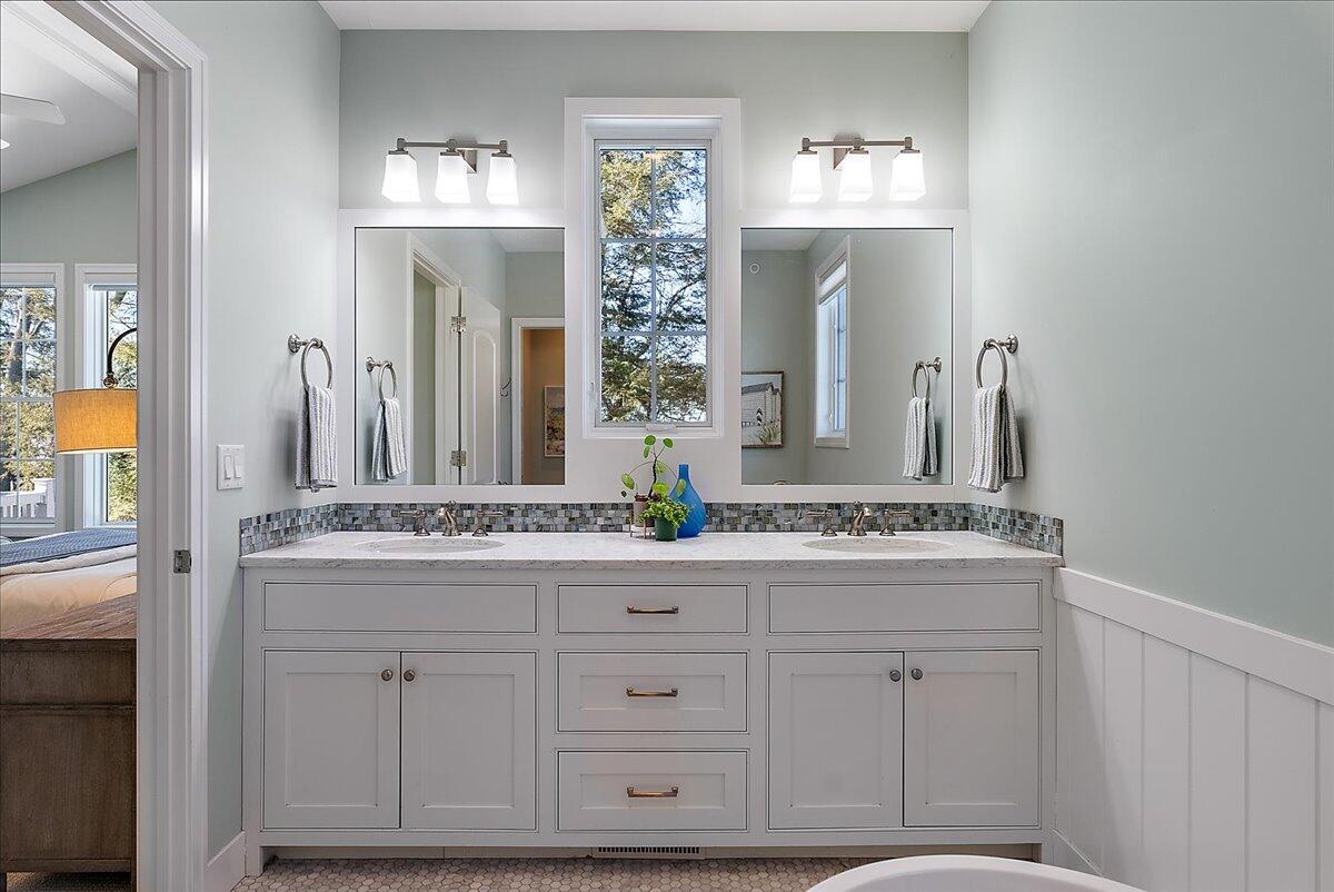 690 Dunegrass Circle Drive Saugatuck MI 49453