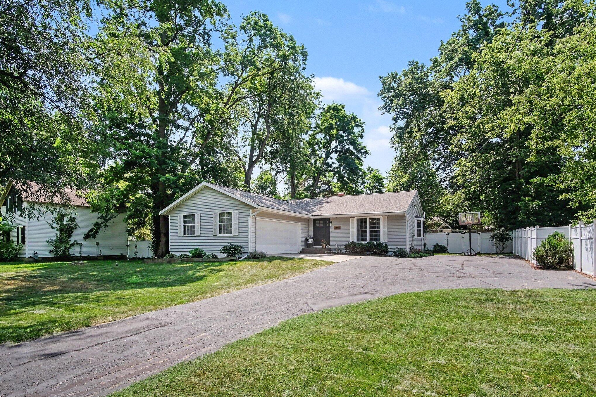 6146 Burton Street SE Grand Rapids MI 49546