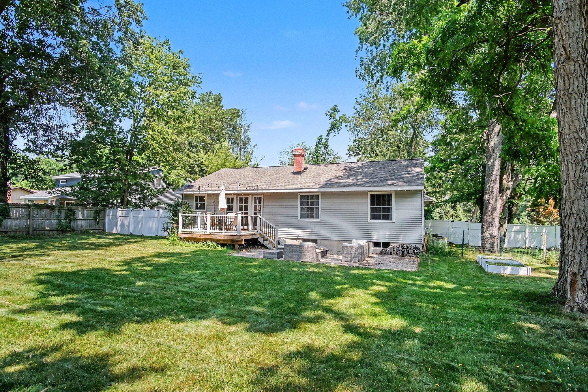 6146 Burton Street SE Grand Rapids MI 49546