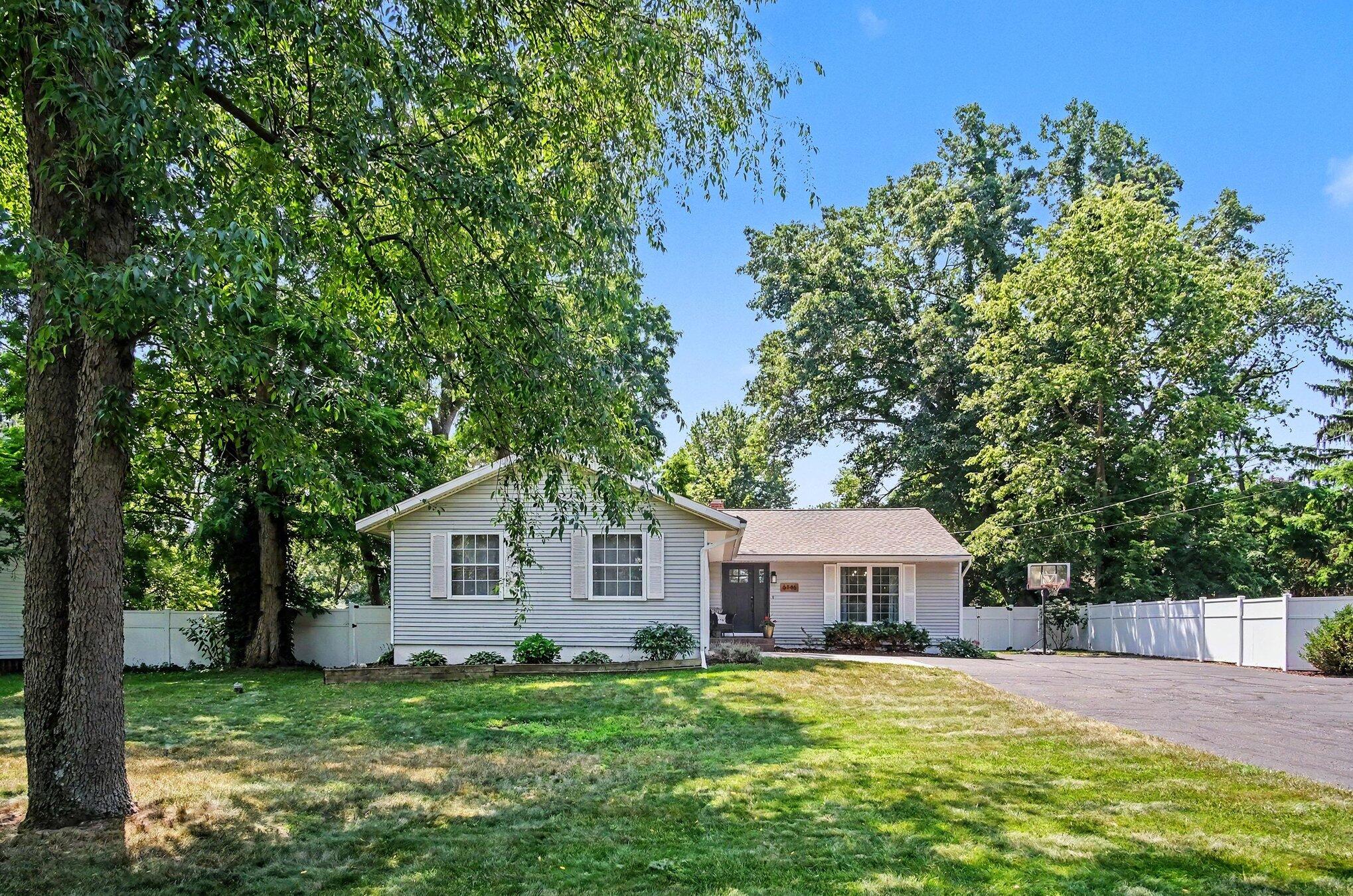 6146 Burton Street SE Grand Rapids MI 49546