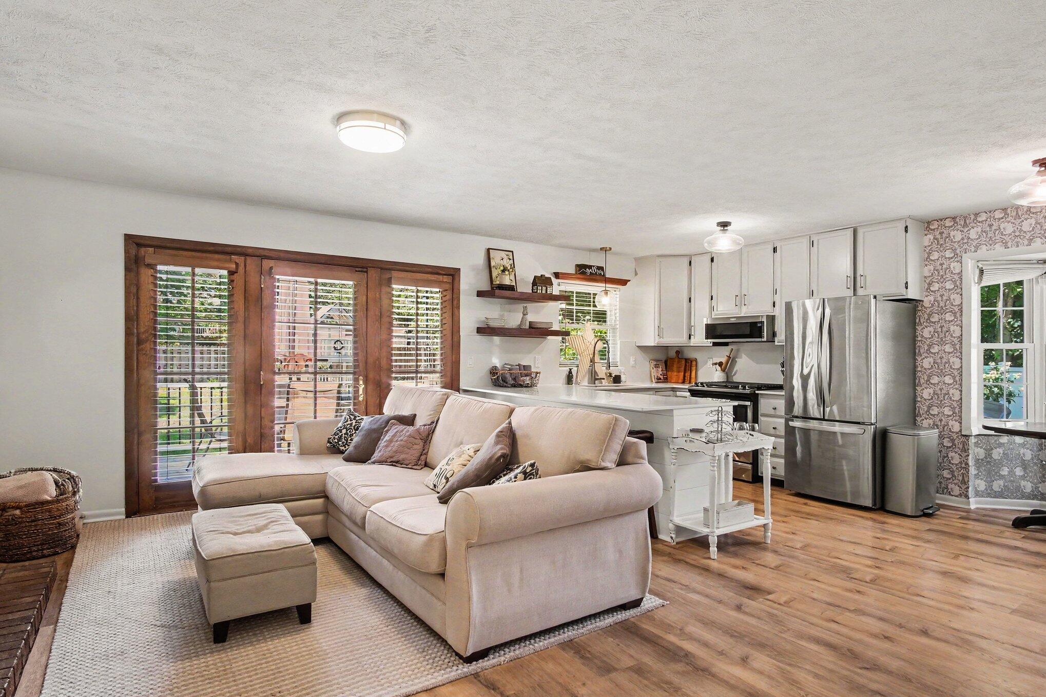 6146 Burton Street SE Grand Rapids MI 49546