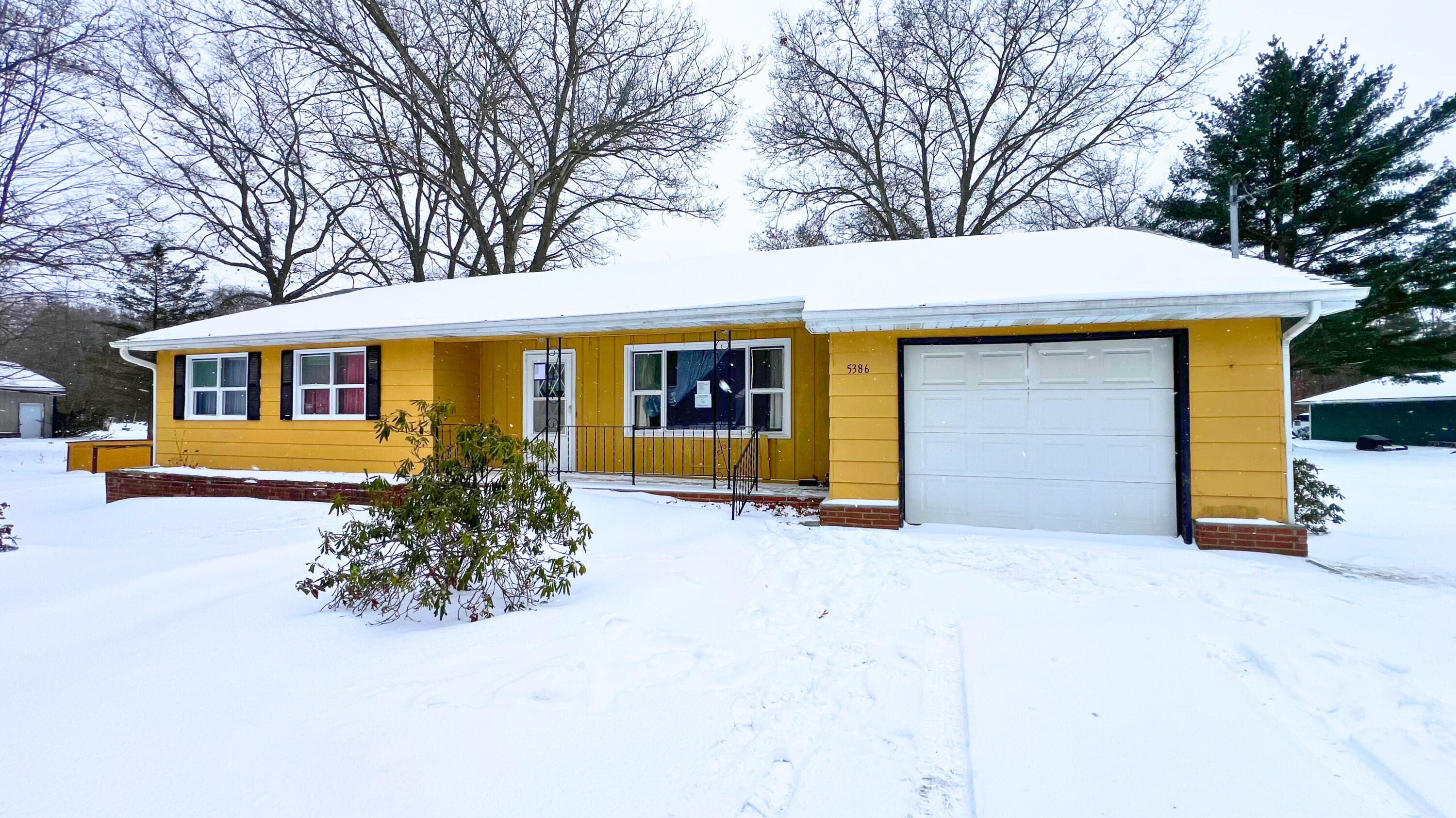 5386 Reveille Road Fennville MI 49408