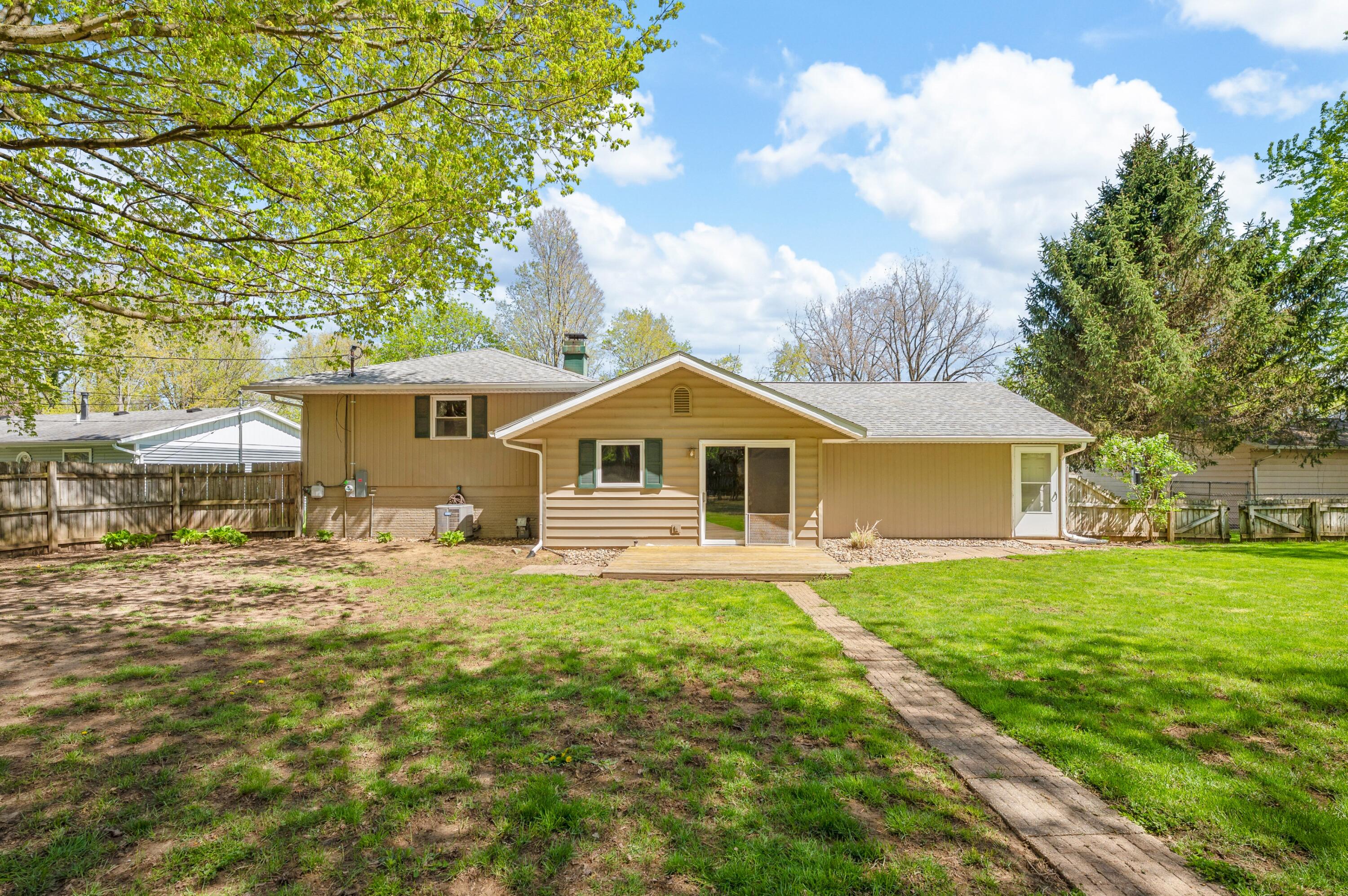 917 Kensington Drive Niles MI 49120