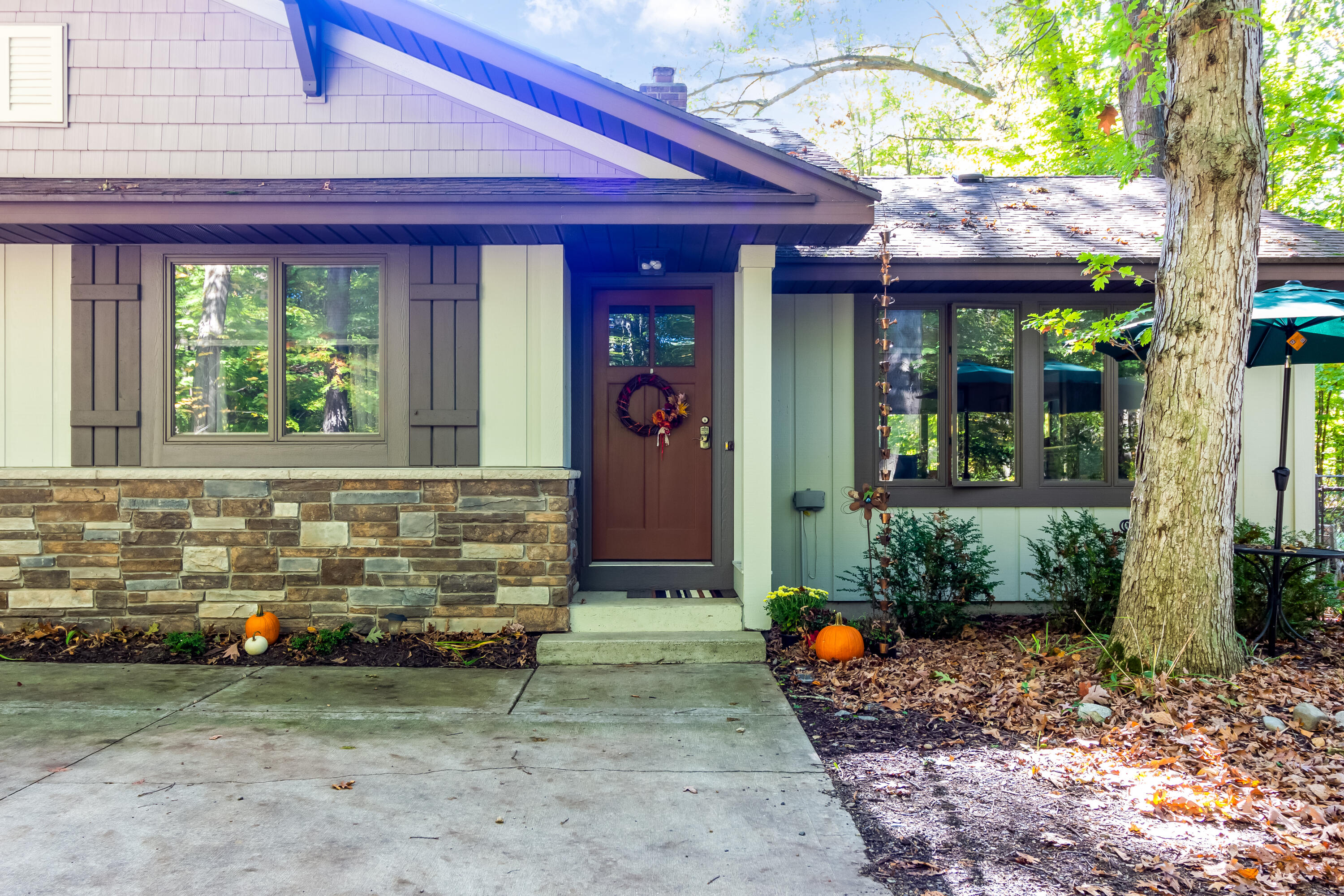 6565 Riverside Road Fennville MI 49408