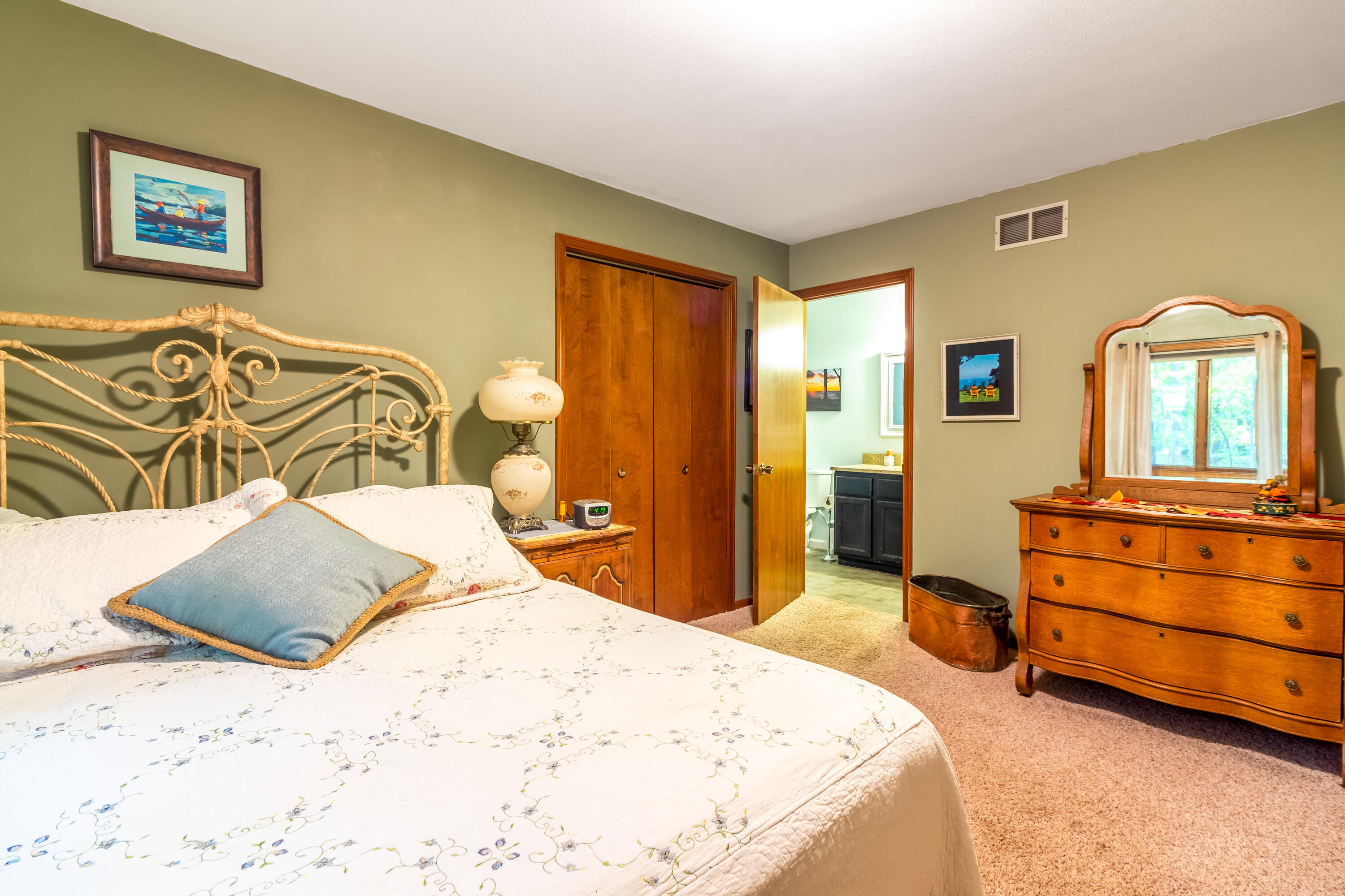 6565 Riverside Road Fennville MI 49408