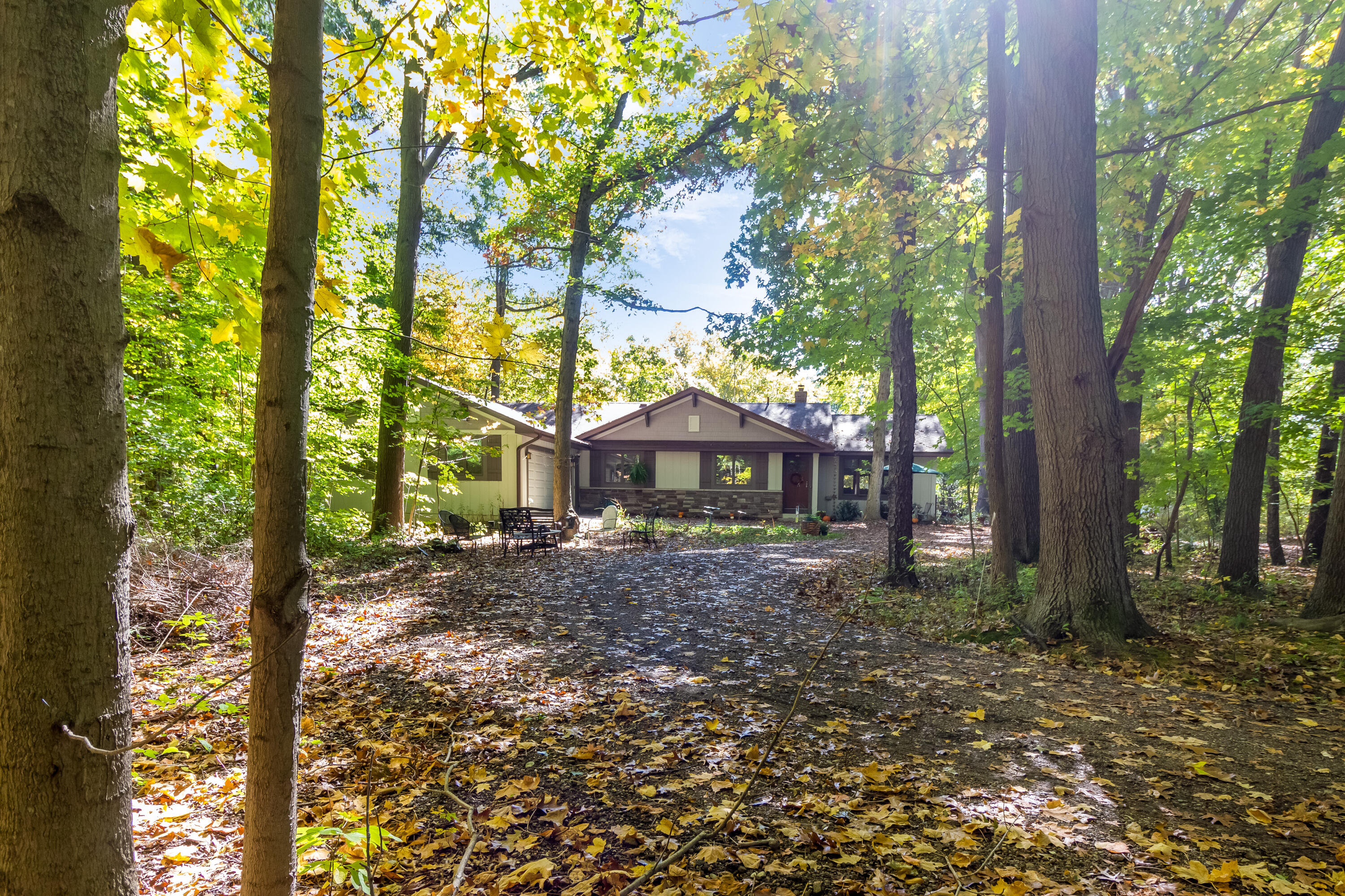 6565 Riverside Road Fennville MI 49408