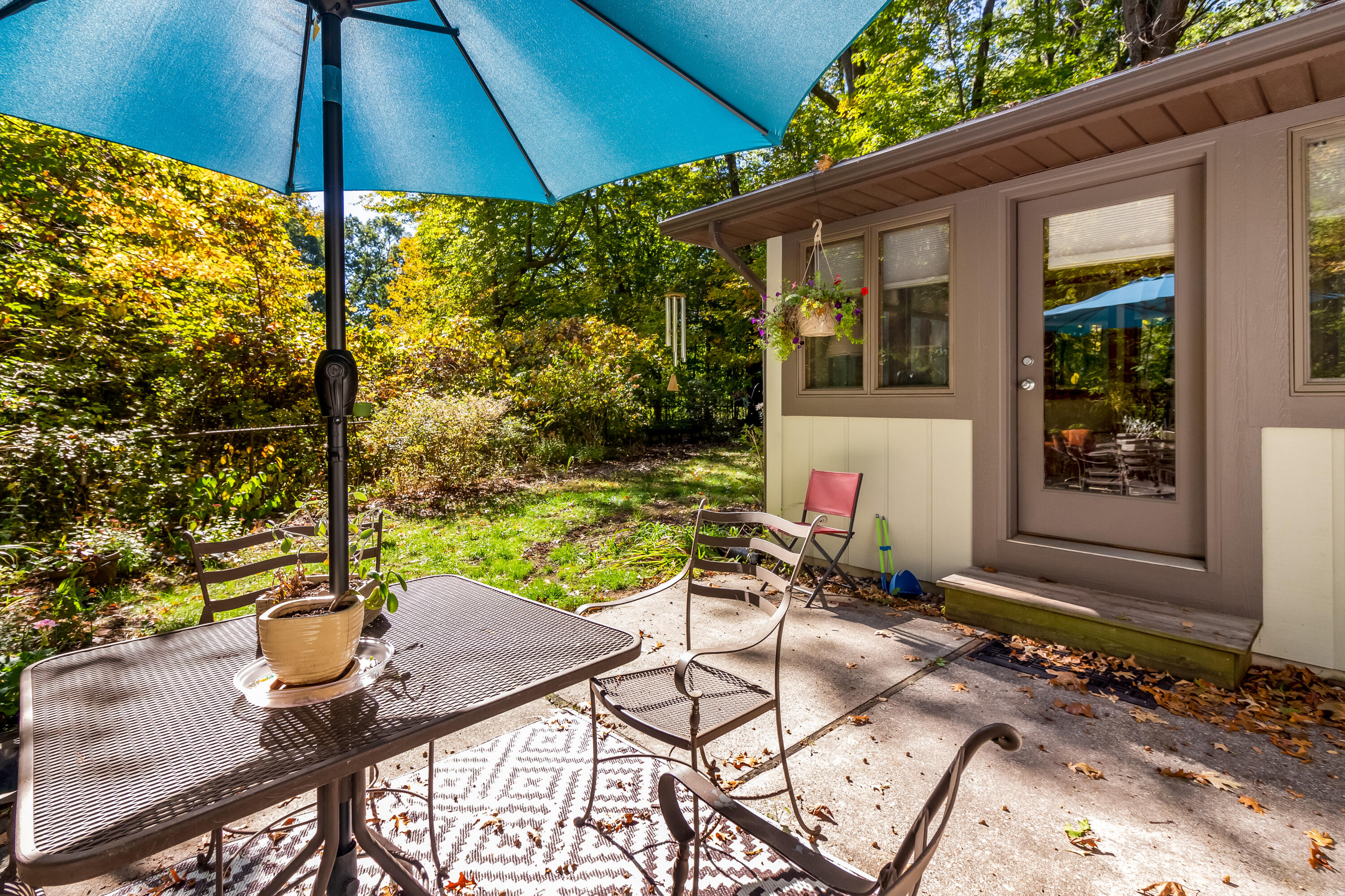 6565 Riverside Road Fennville MI 49408