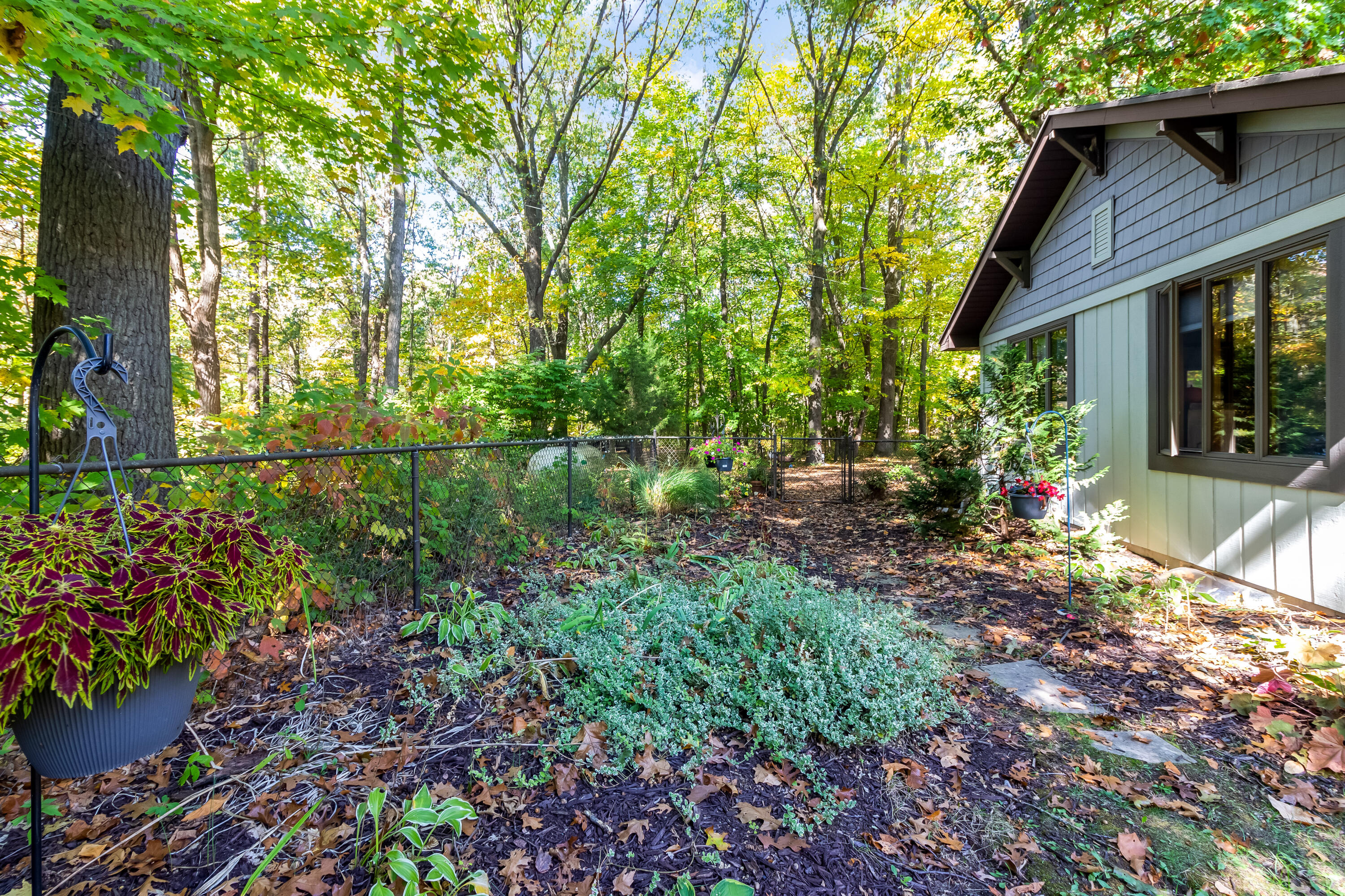 6565 Riverside Road Fennville MI 49408