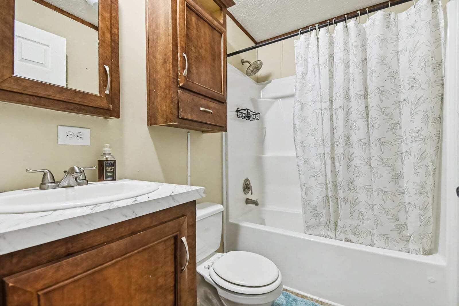 6108 Skipton Drive SW Grand Rapids MI 49548