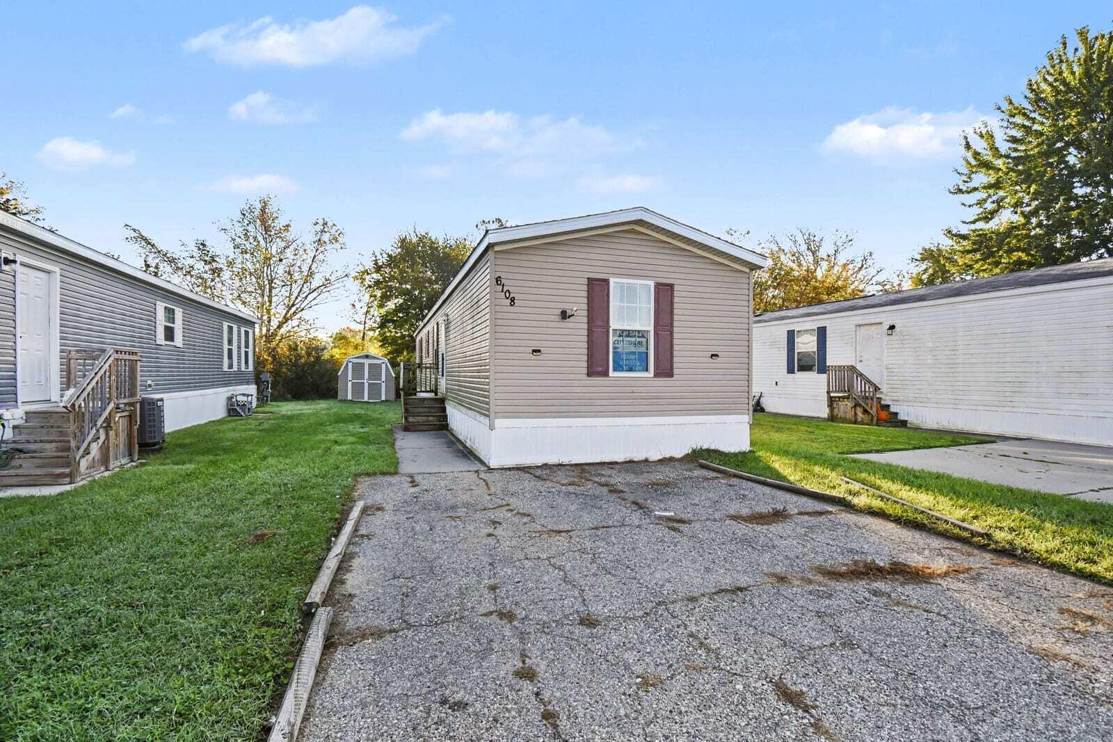 6108 Skipton Drive SW Grand Rapids MI 49548