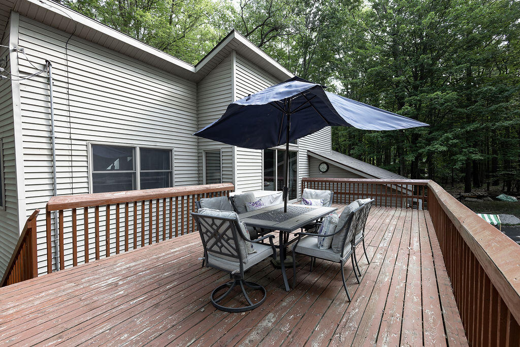 1430 N Scenic Drive Muskegon MI 49445