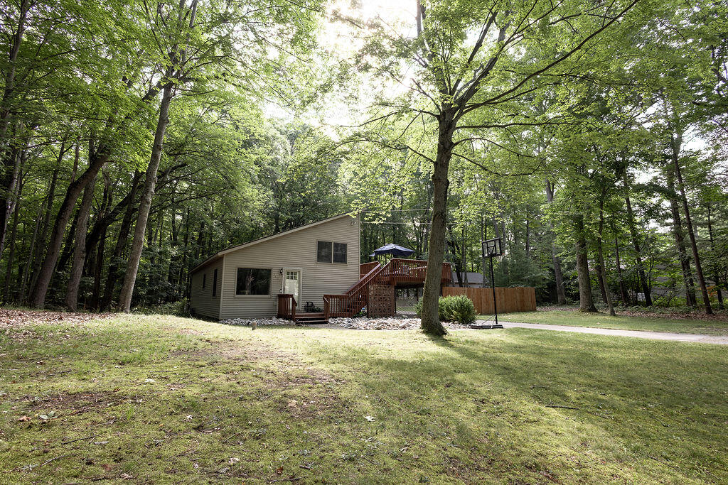1430 N Scenic Drive Muskegon MI 49445