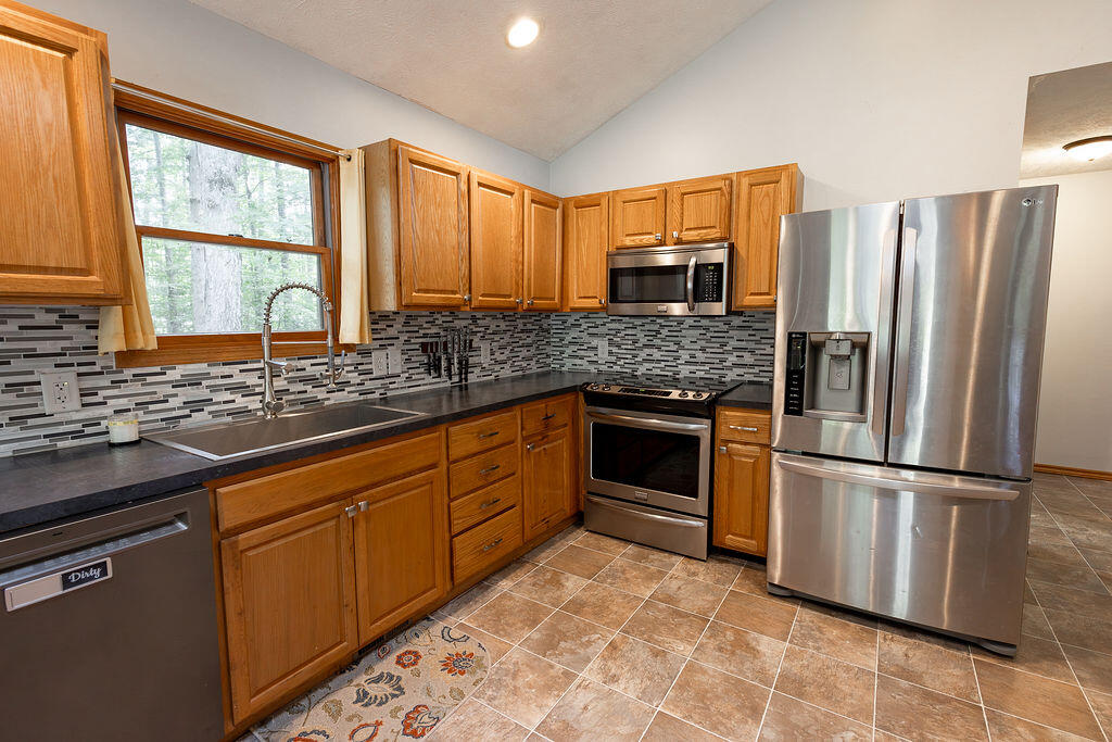 1430 N Scenic Drive Muskegon MI 49445