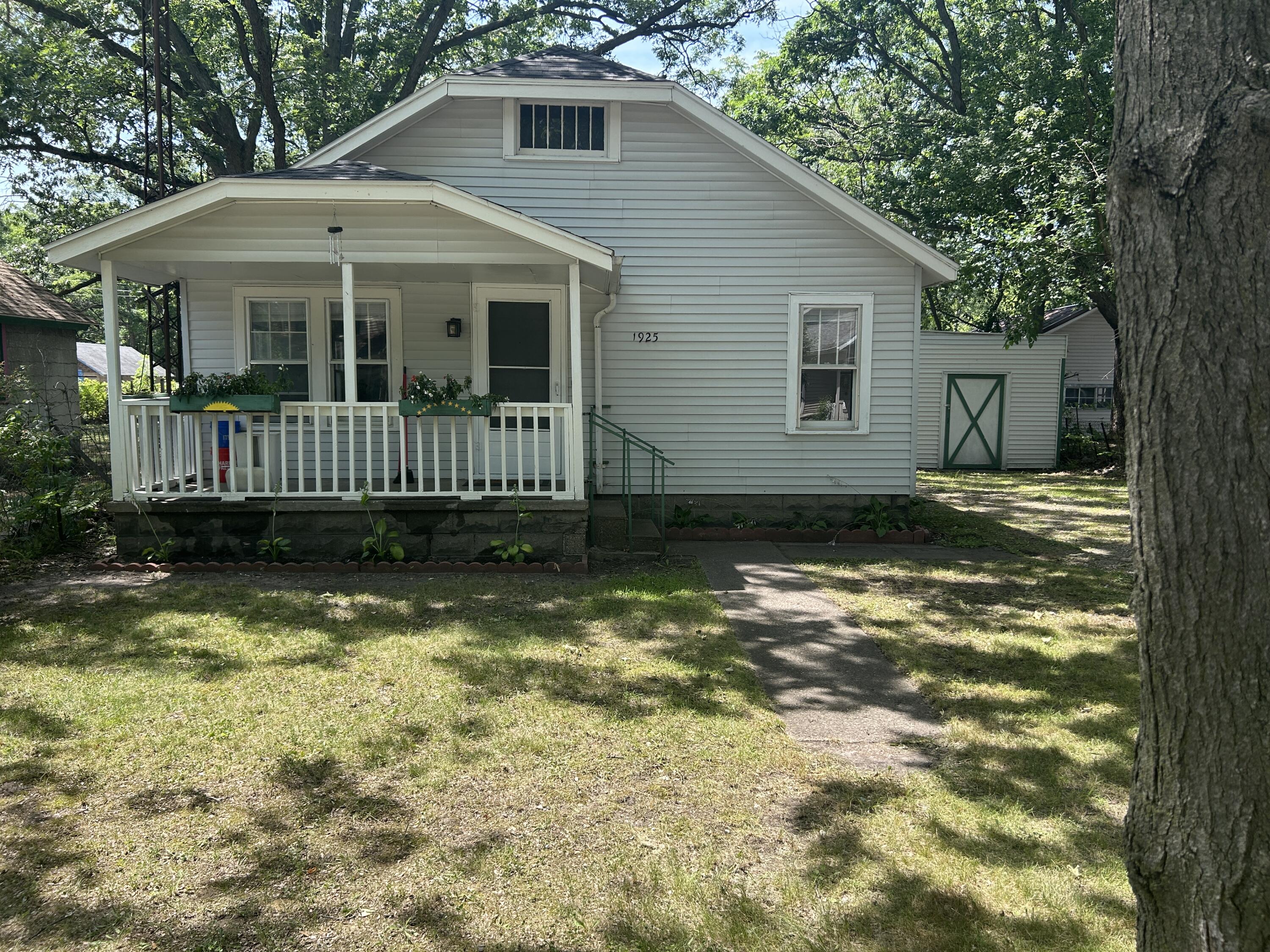 1925 Valley Street Muskegon MI 49442