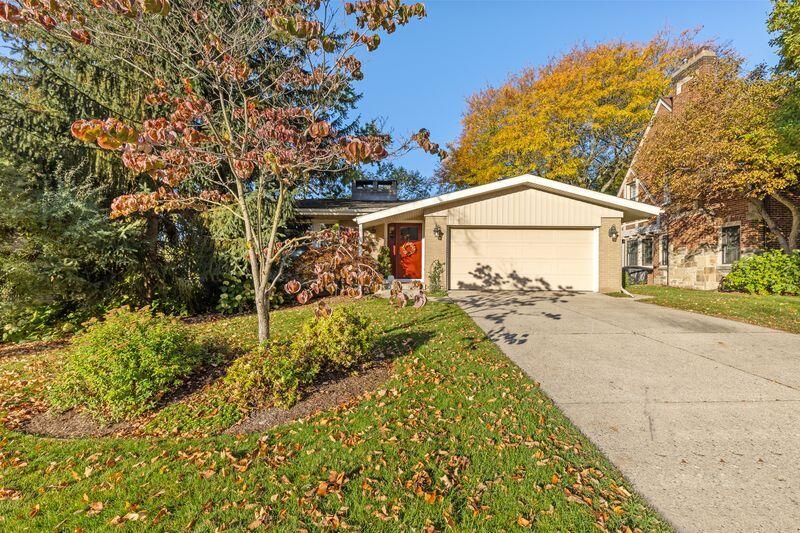 2441 Oakwood Avenue NE Grand Rapids MI 49505