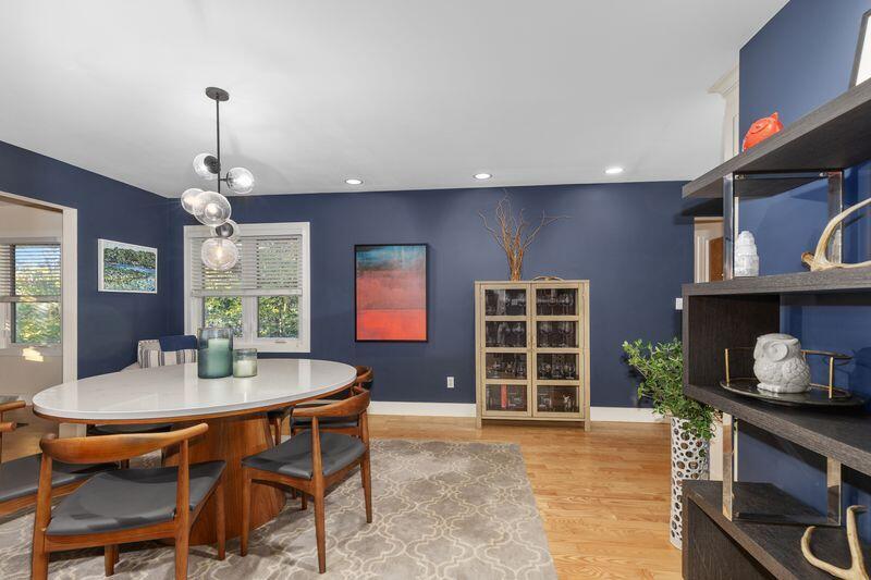 2441 Oakwood Avenue NE Grand Rapids MI 49505