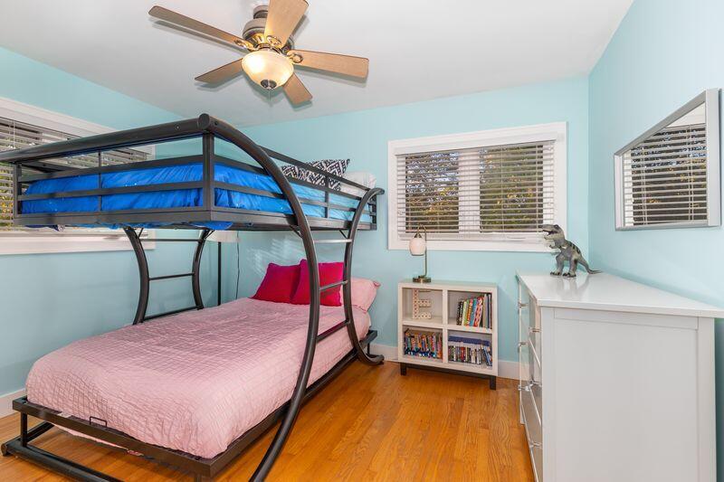 2441 Oakwood Avenue NE Grand Rapids MI 49505