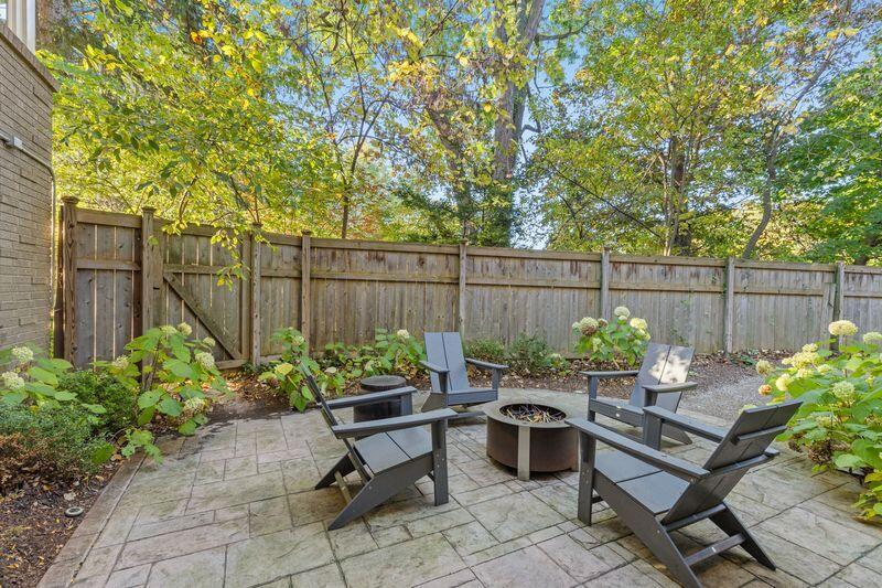 2441 Oakwood Avenue NE Grand Rapids MI 49505