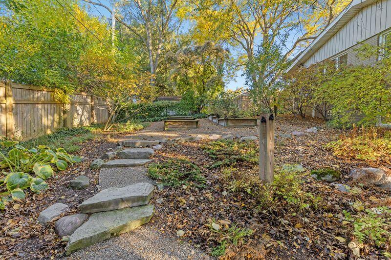 2441 Oakwood Avenue NE Grand Rapids MI 49505