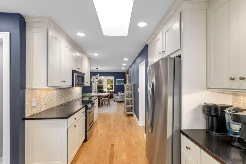 2441 Oakwood Avenue NE Grand Rapids MI 49505