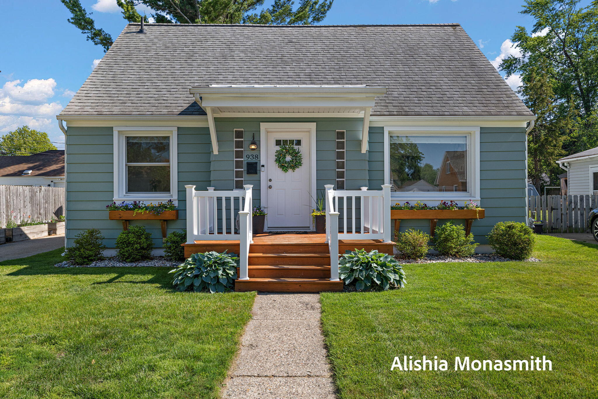 938 Colfax Avenue Grand Haven MI 49417