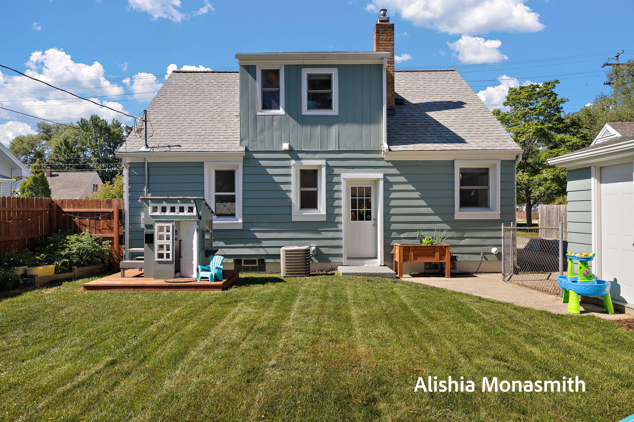 938 Colfax Avenue Grand Haven MI 49417