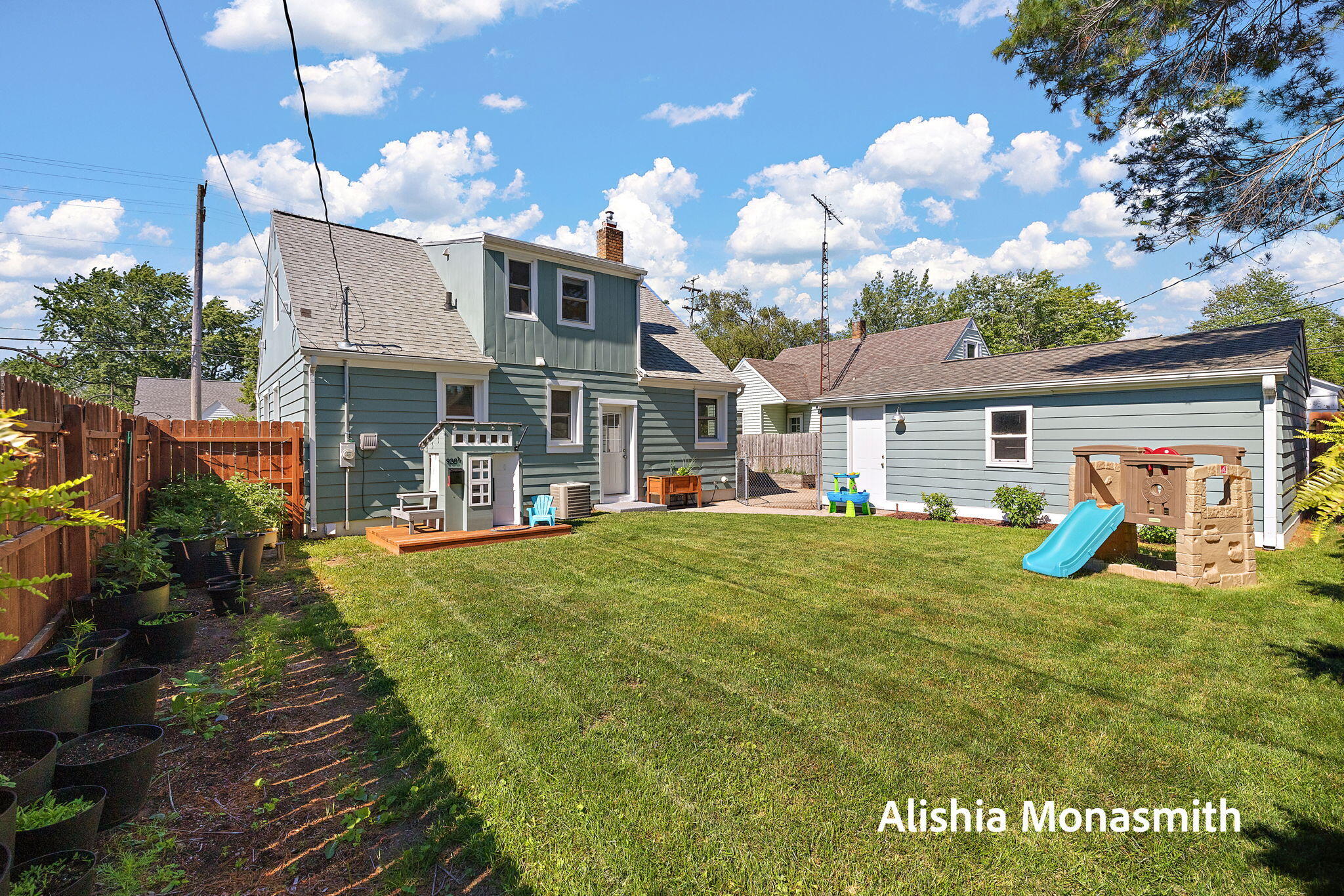938 Colfax Avenue Grand Haven MI 49417