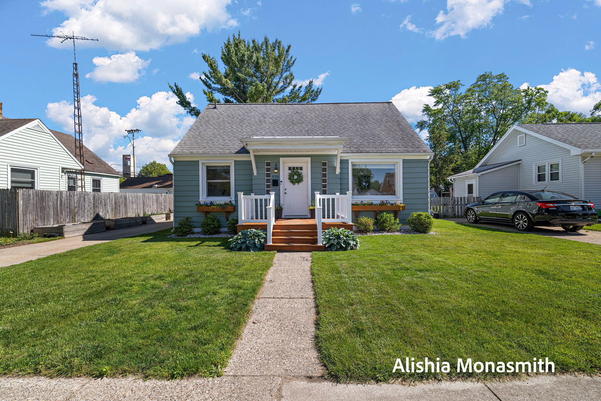938 Colfax Avenue Grand Haven MI 49417