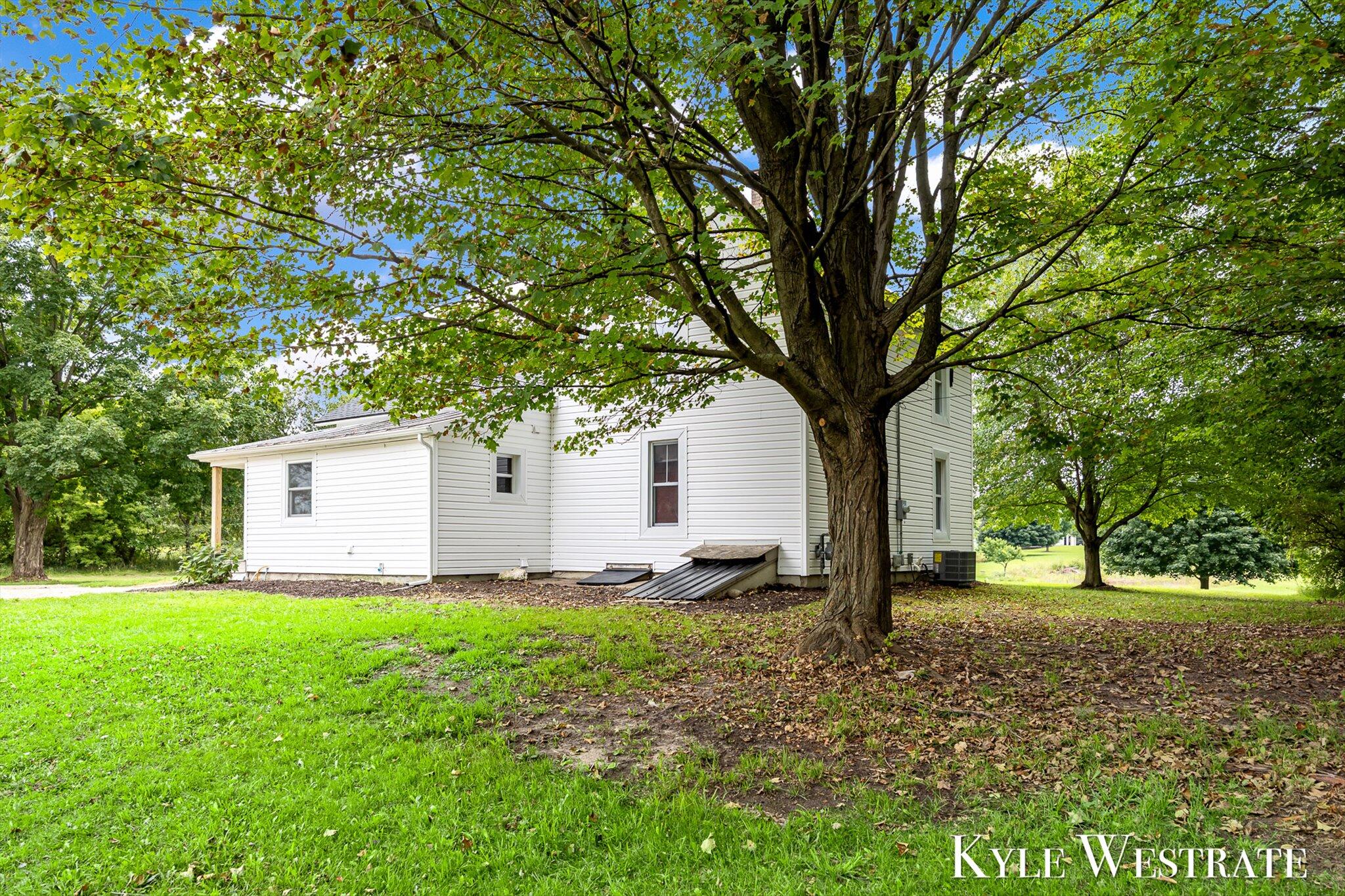 6411 11 Mile Road NE Rockford MI 49341
