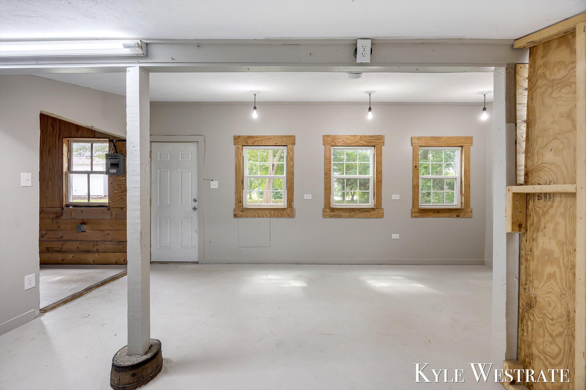 6411 11 Mile Road NE Rockford MI 49341