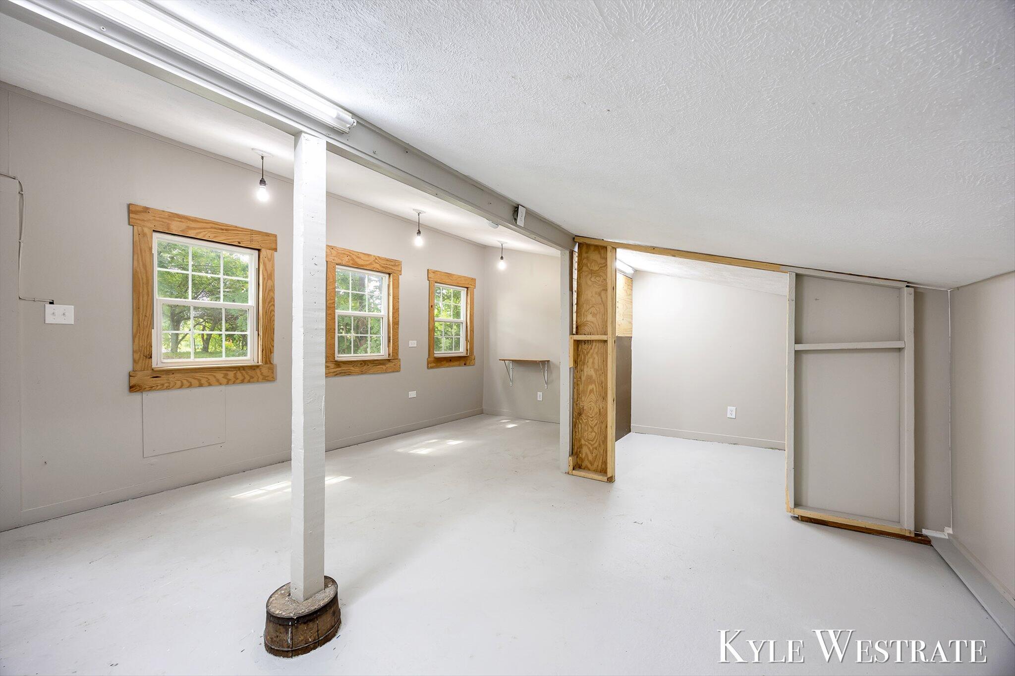 6411 11 Mile Road NE Rockford MI 49341