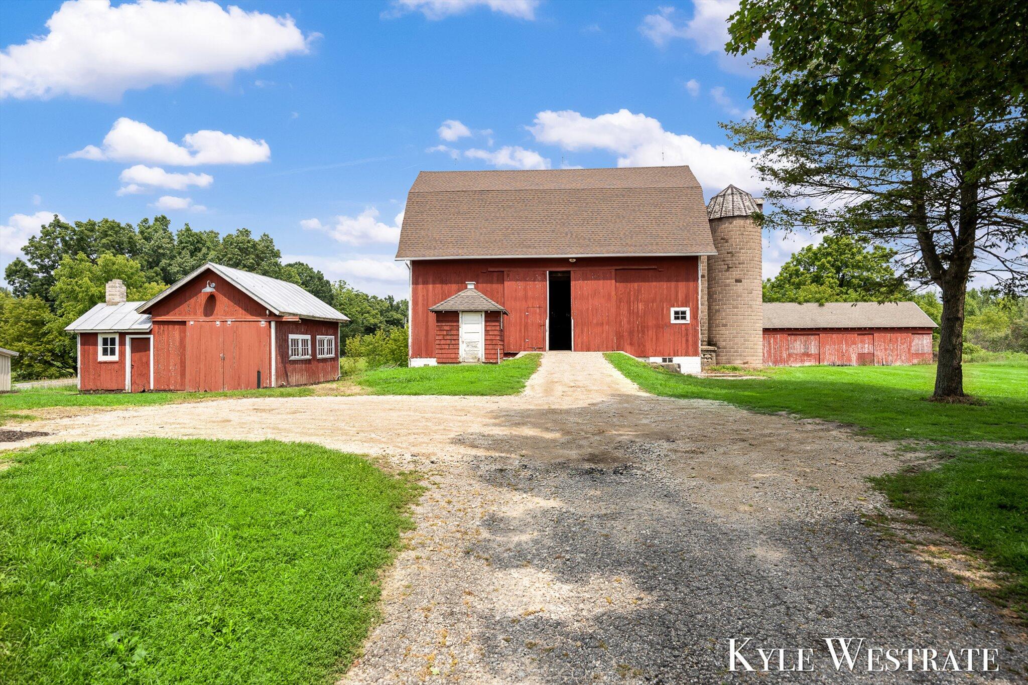 6411 11 Mile Road NE Rockford MI 49341