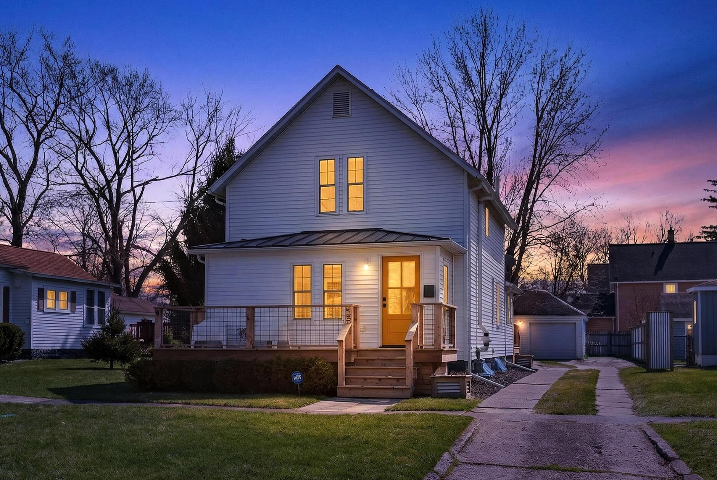 104 E Locust Street Three Oaks MI 49128