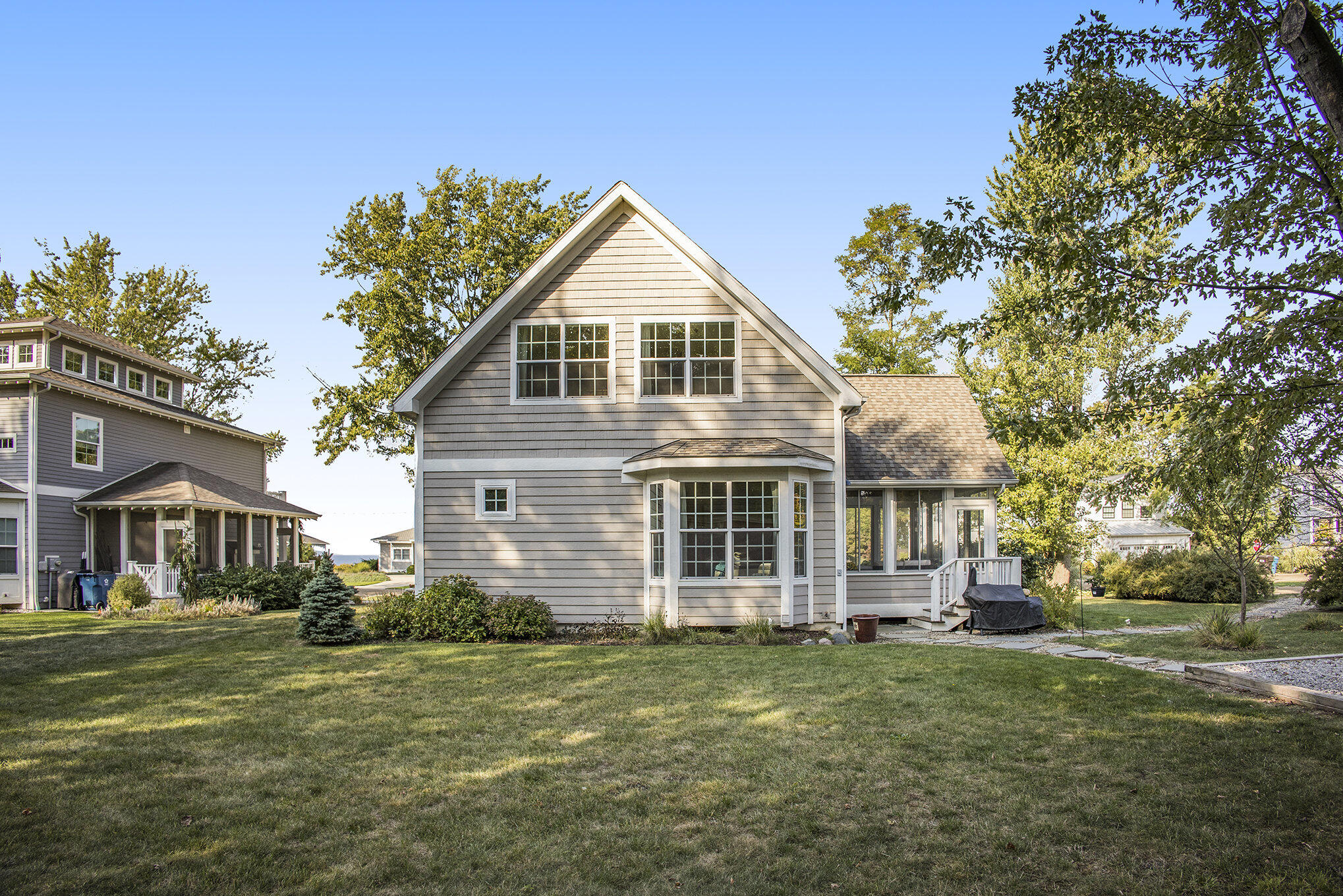 475 Lakeshore Drive South Haven MI 49090