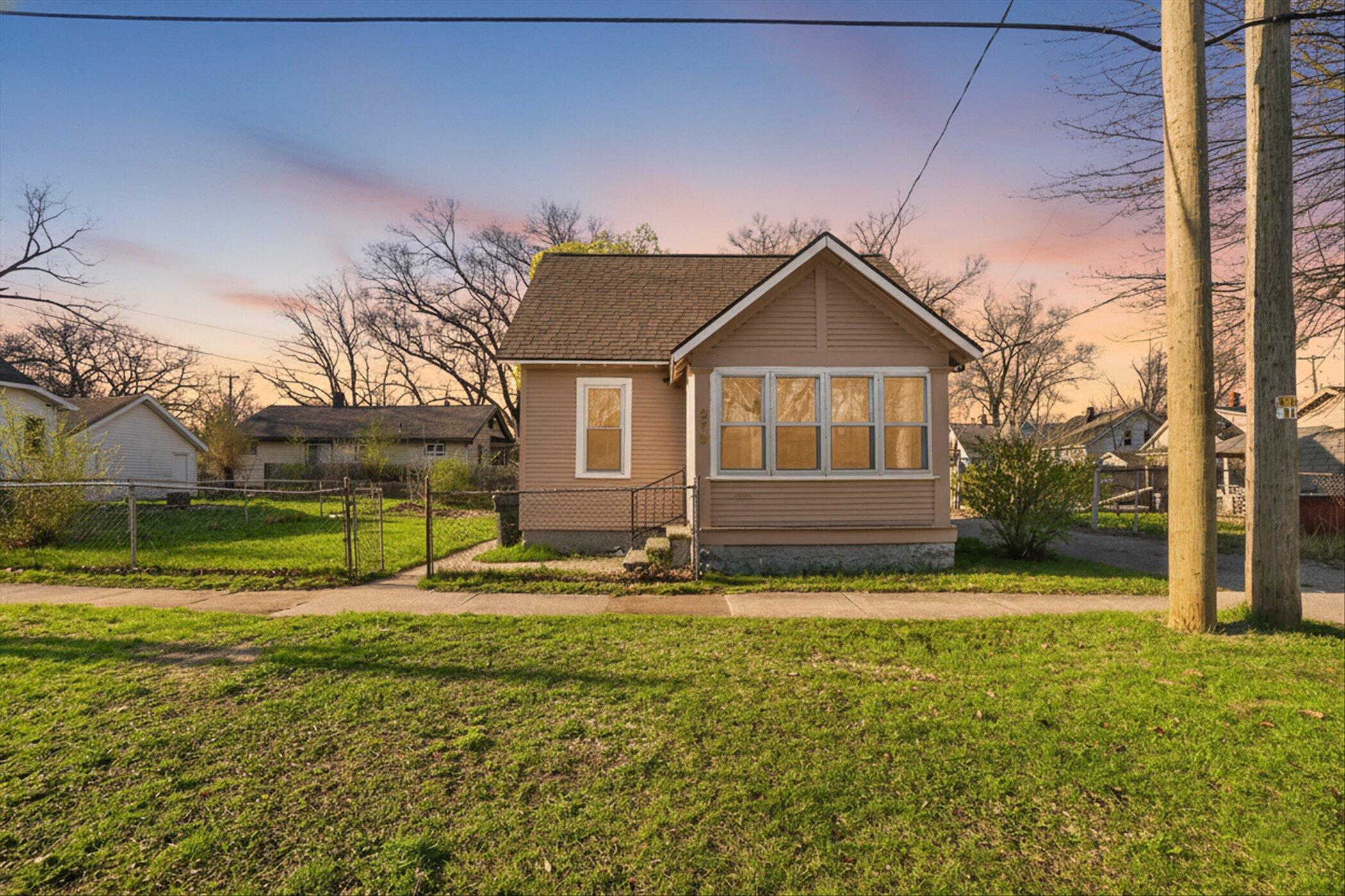 379 E Dale Avenue Muskegon MI 49442