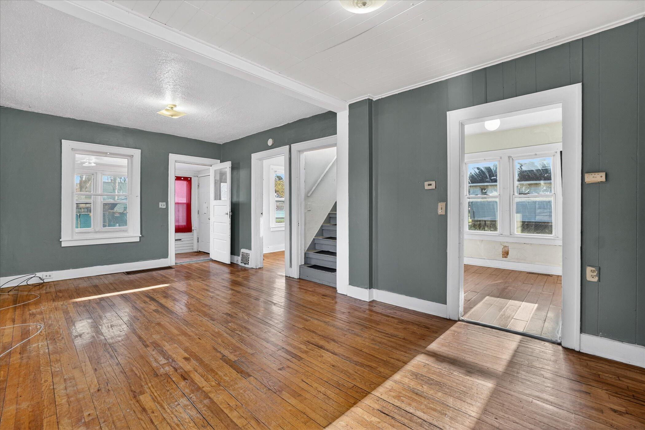 379 E Dale Avenue Muskegon MI 49442