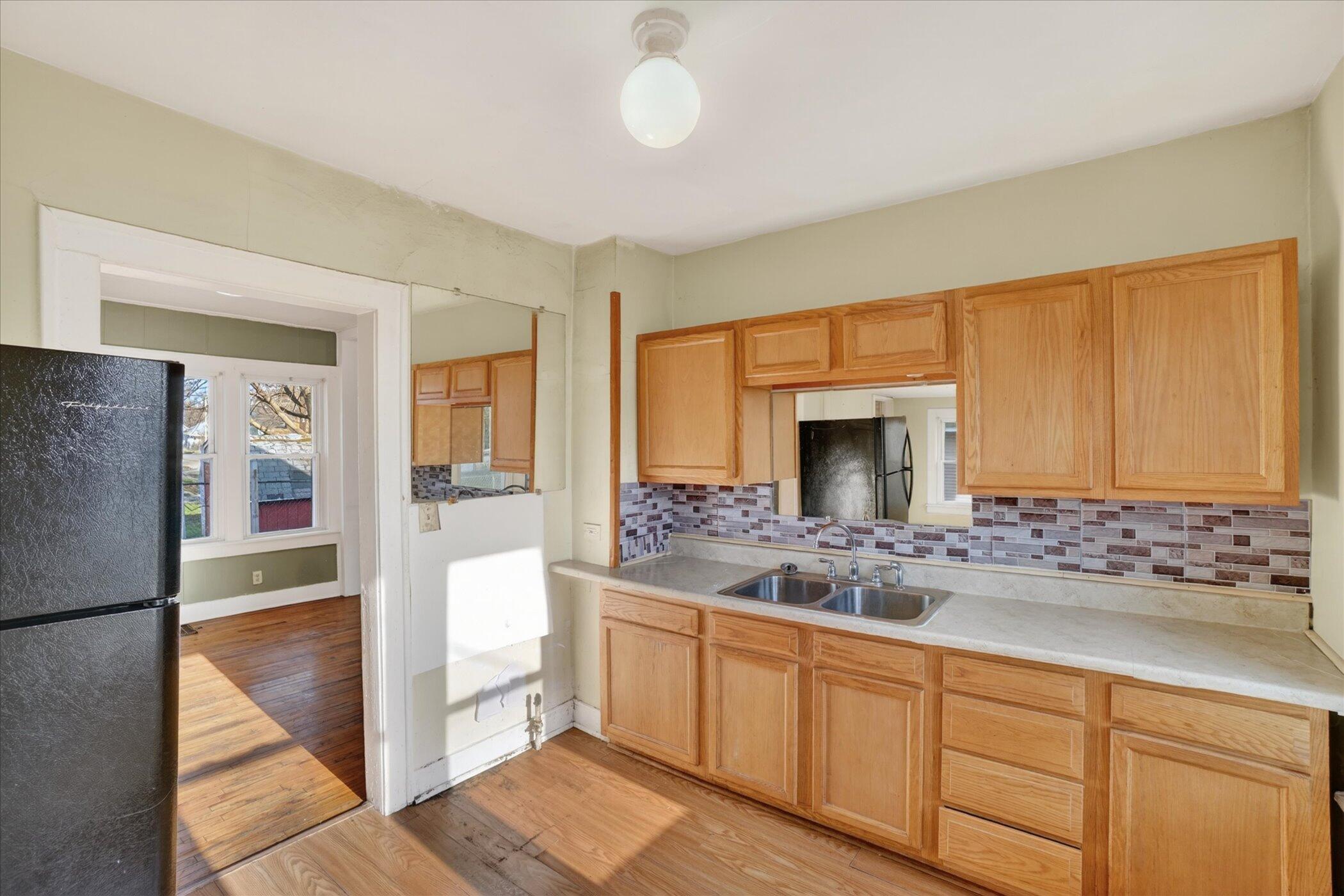 379 E Dale Avenue Muskegon MI 49442