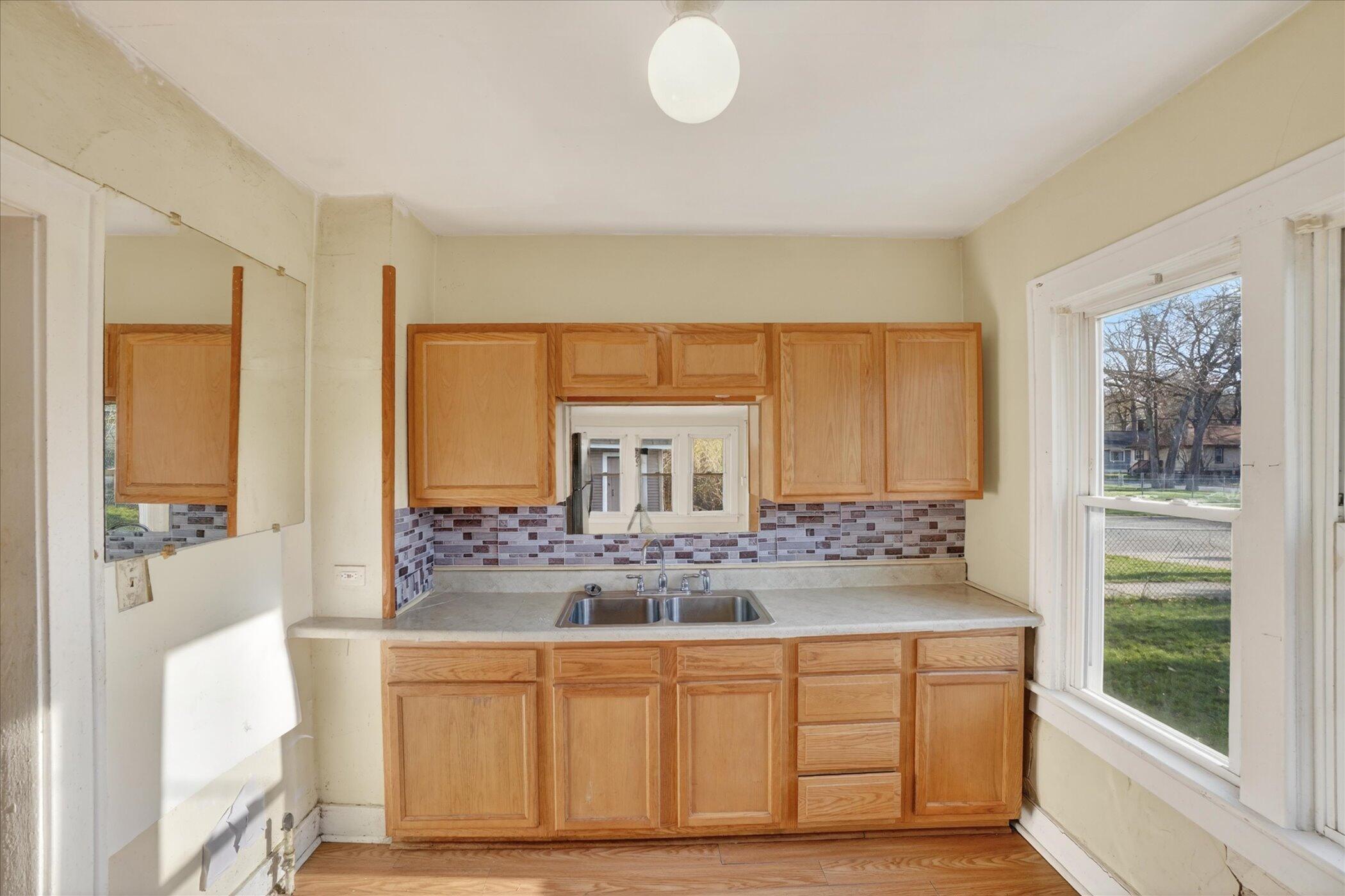 379 E Dale Avenue Muskegon MI 49442