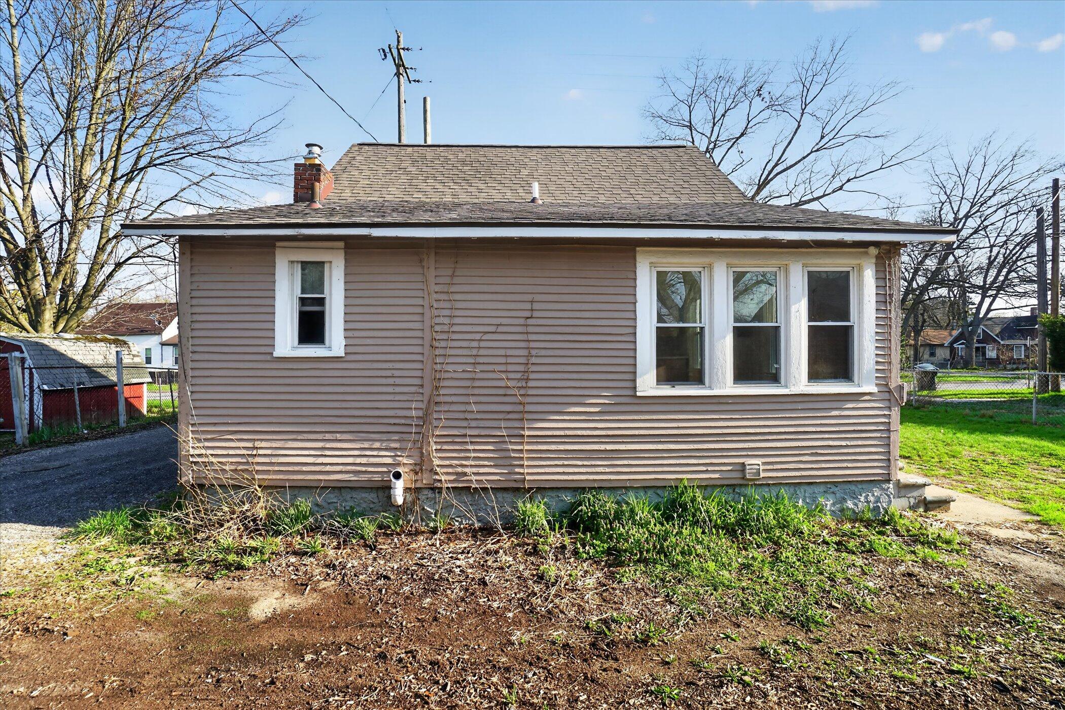 379 E Dale Avenue Muskegon MI 49442