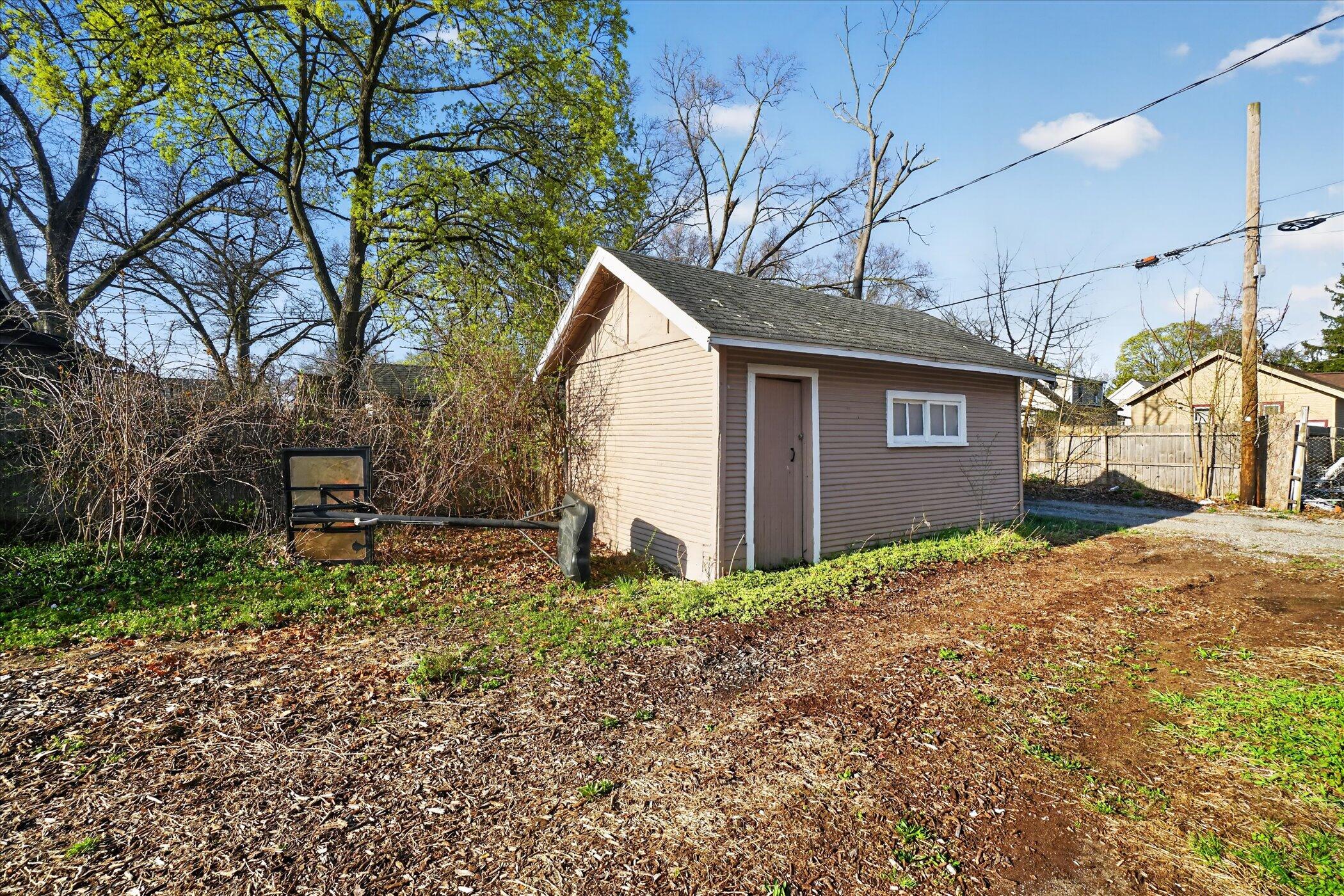 379 E Dale Avenue Muskegon MI 49442