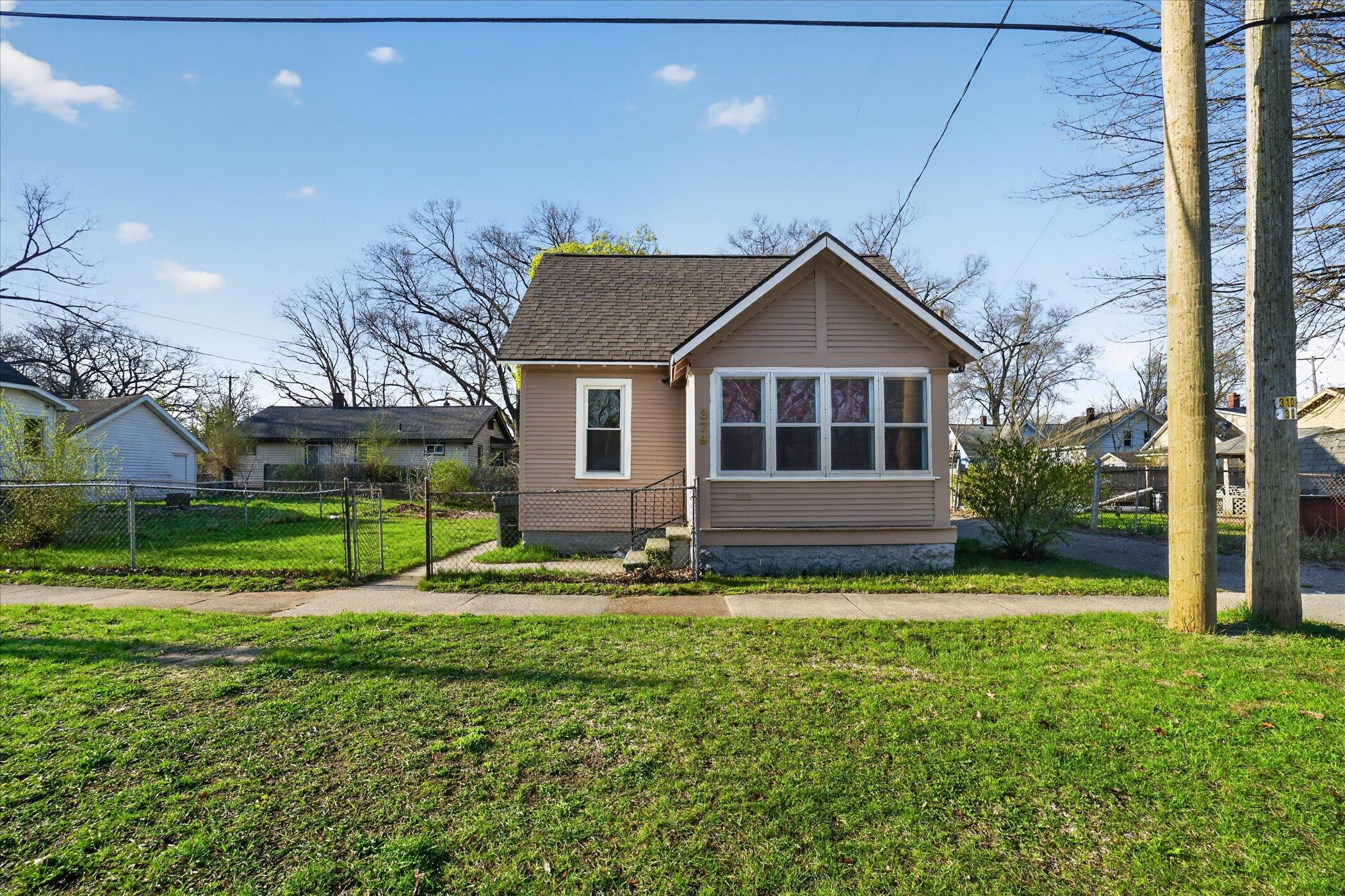 379 E Dale Avenue Muskegon MI 49442